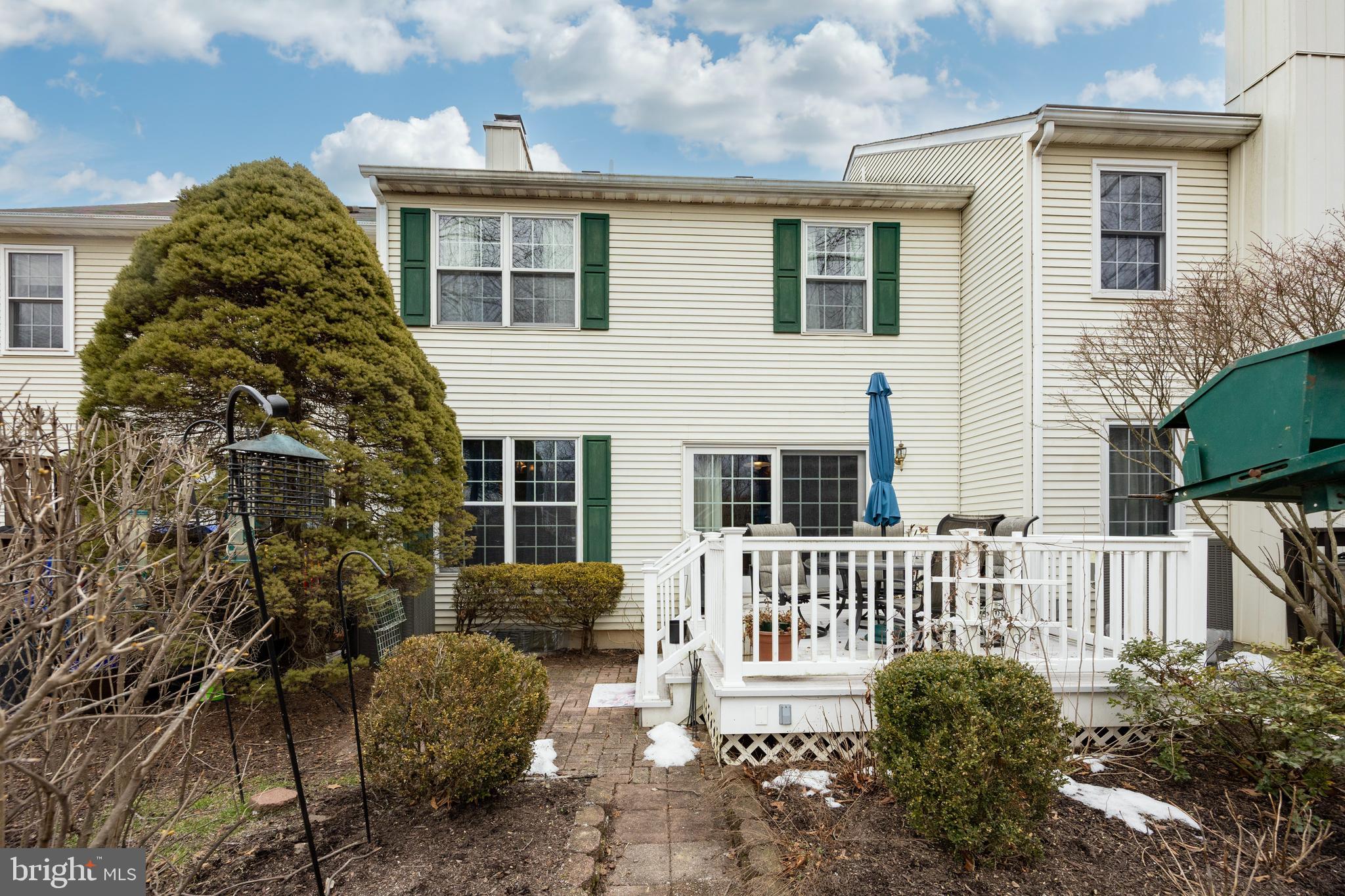 SPRING MOUNT - Residential