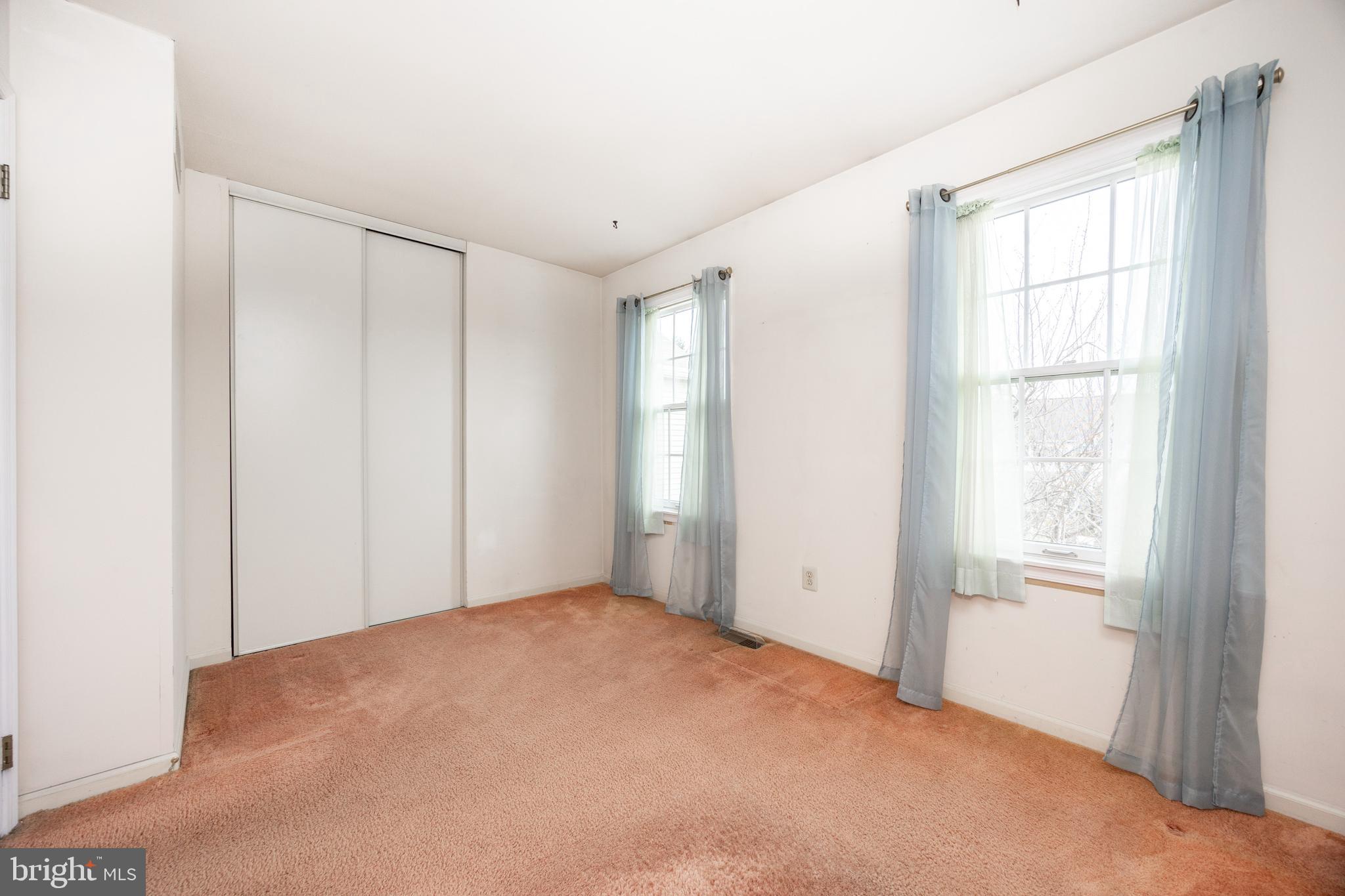 SPRING MOUNT - Residential