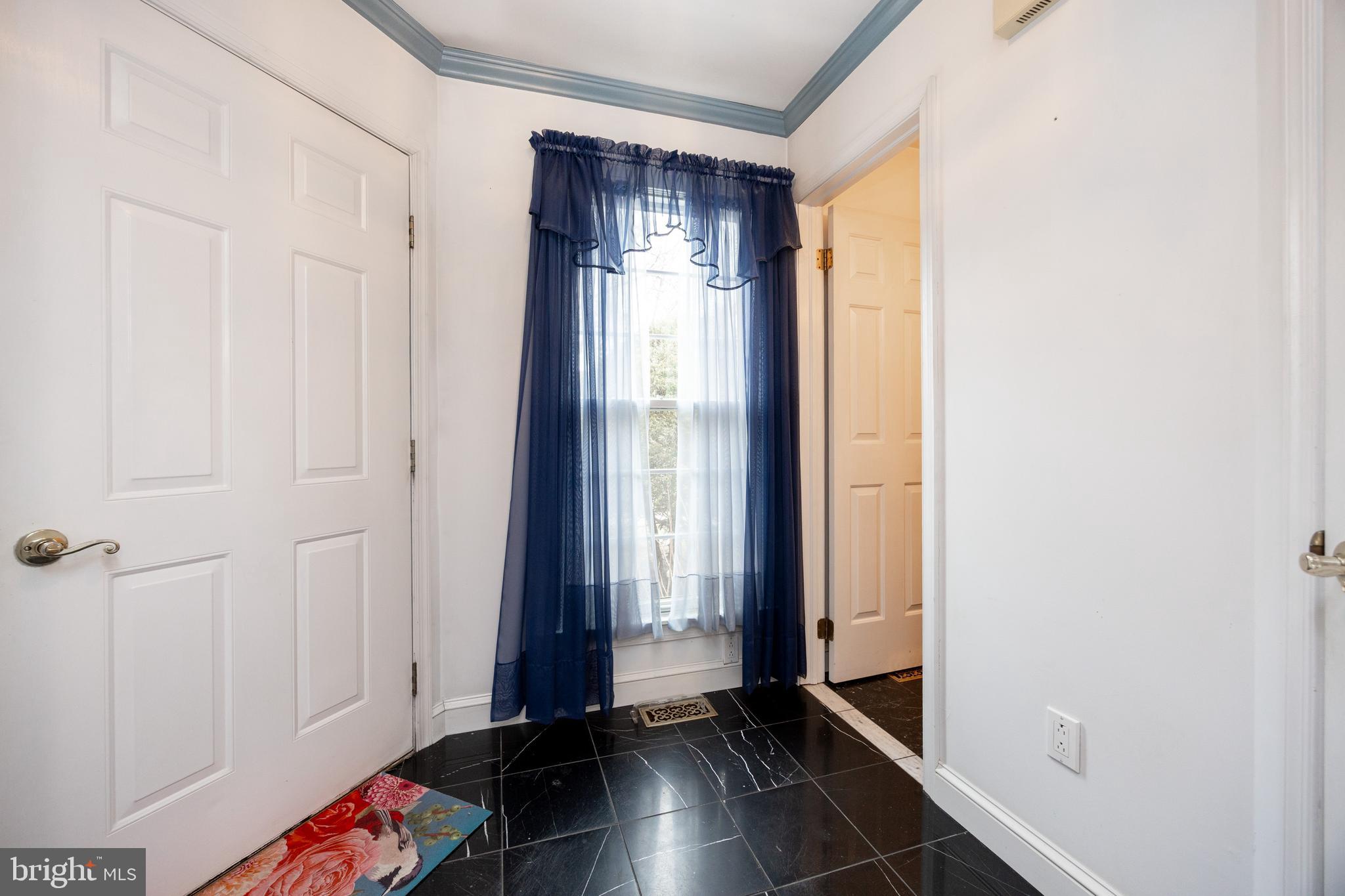 SPRING MOUNT - Residential