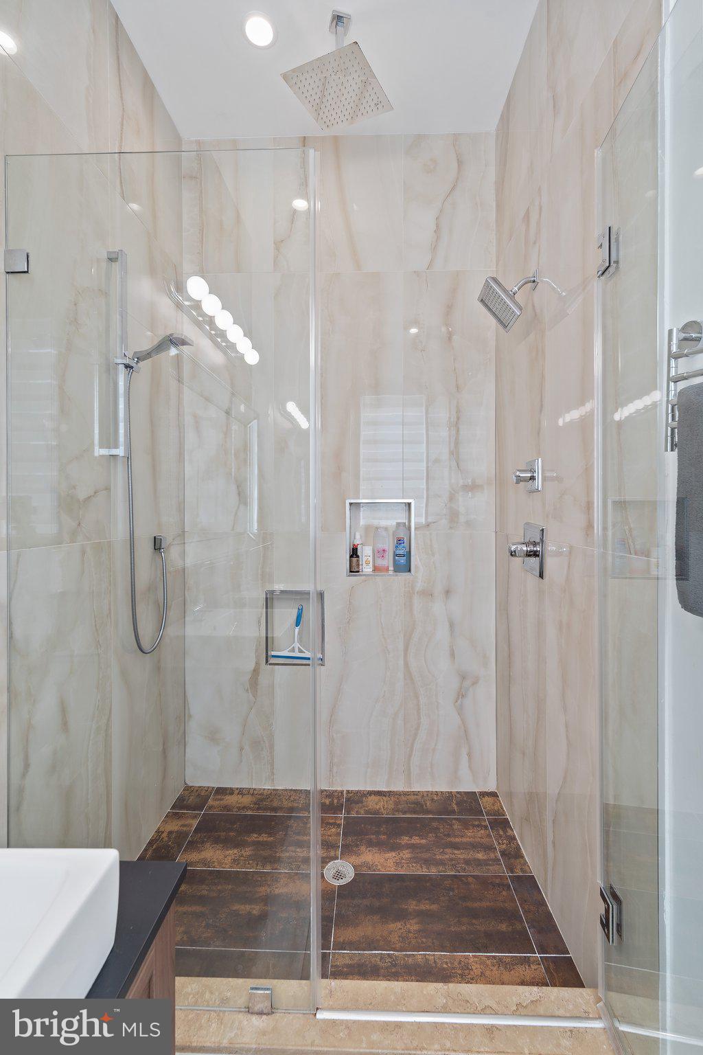 POINT BREEZE - Residential Lease