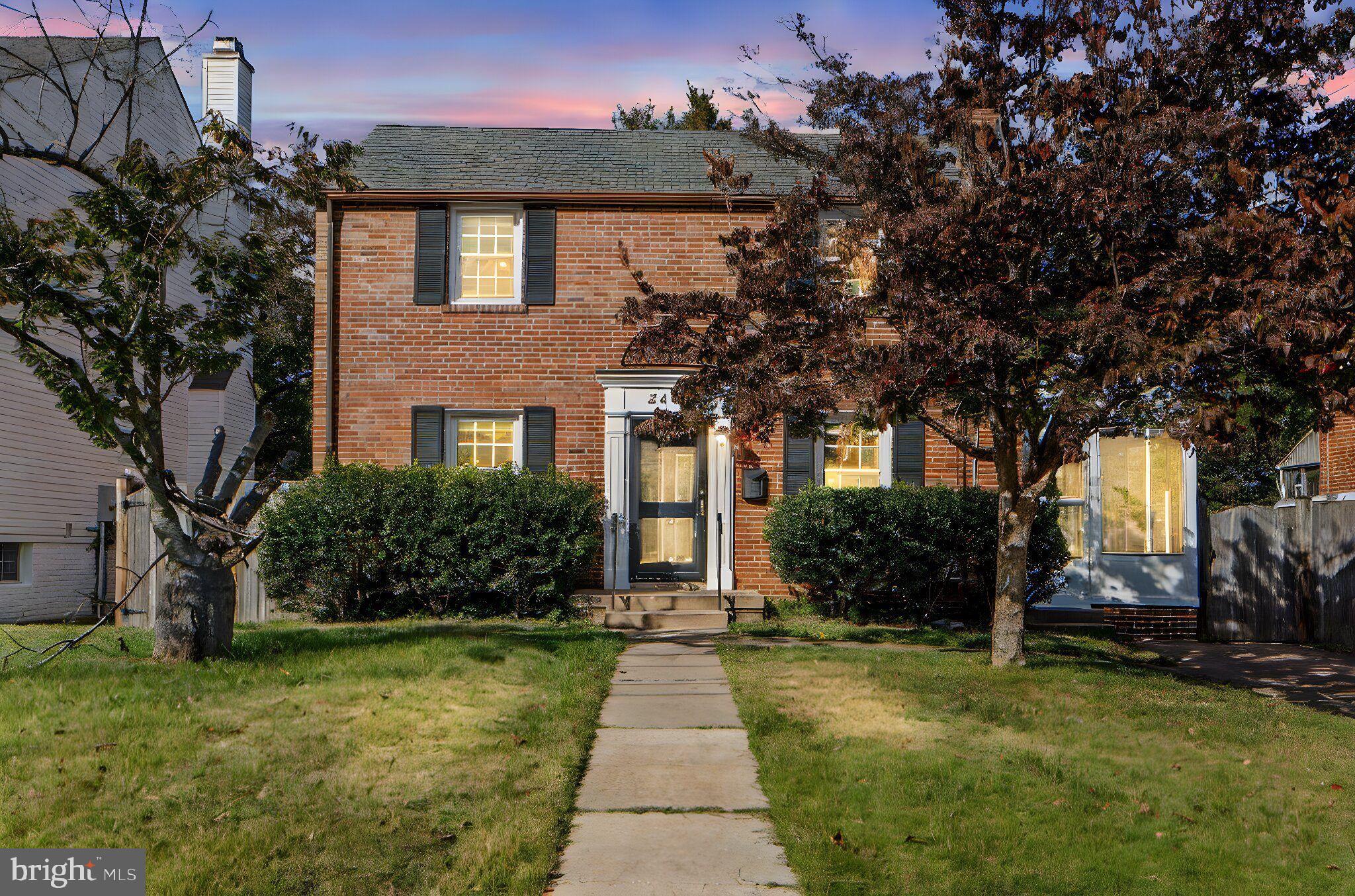 2405 HOMESTEAD DRIVE