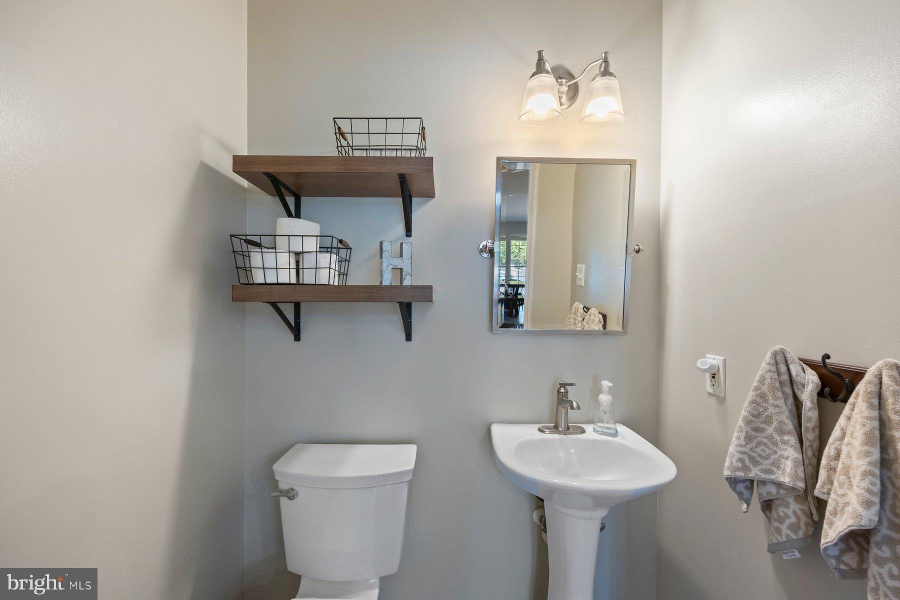 STONE MANOR - Residential