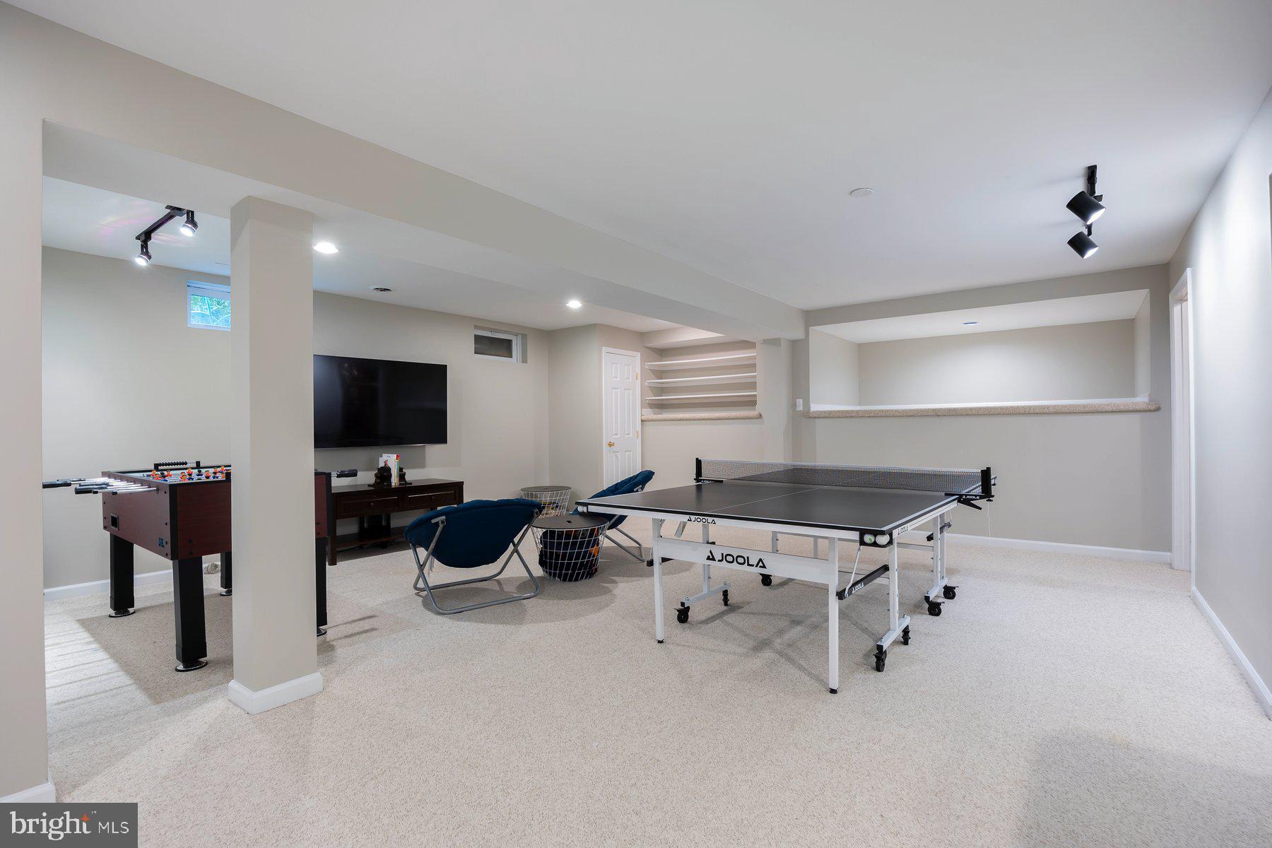 STONE MANOR - Residential