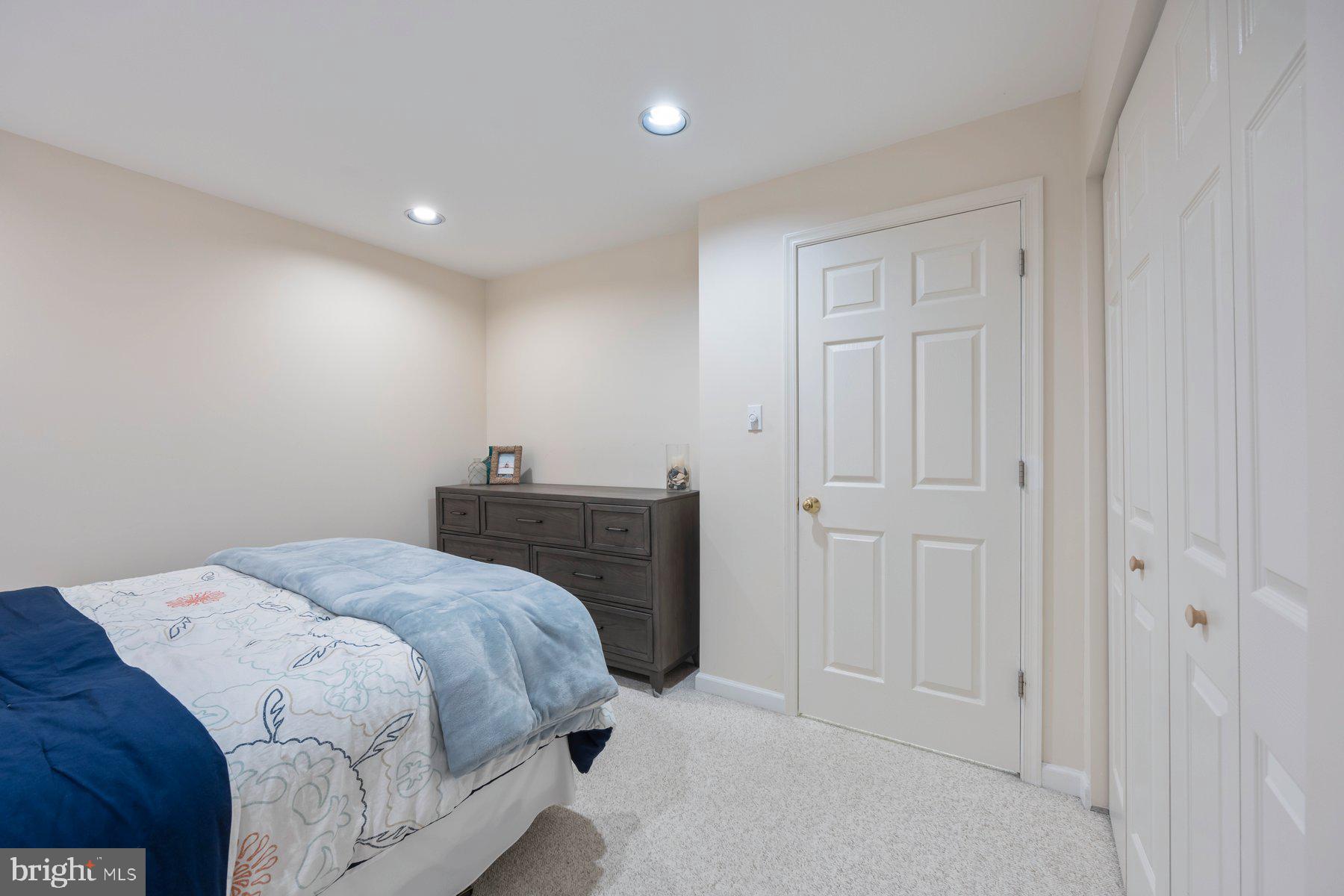 STONE MANOR - Residential