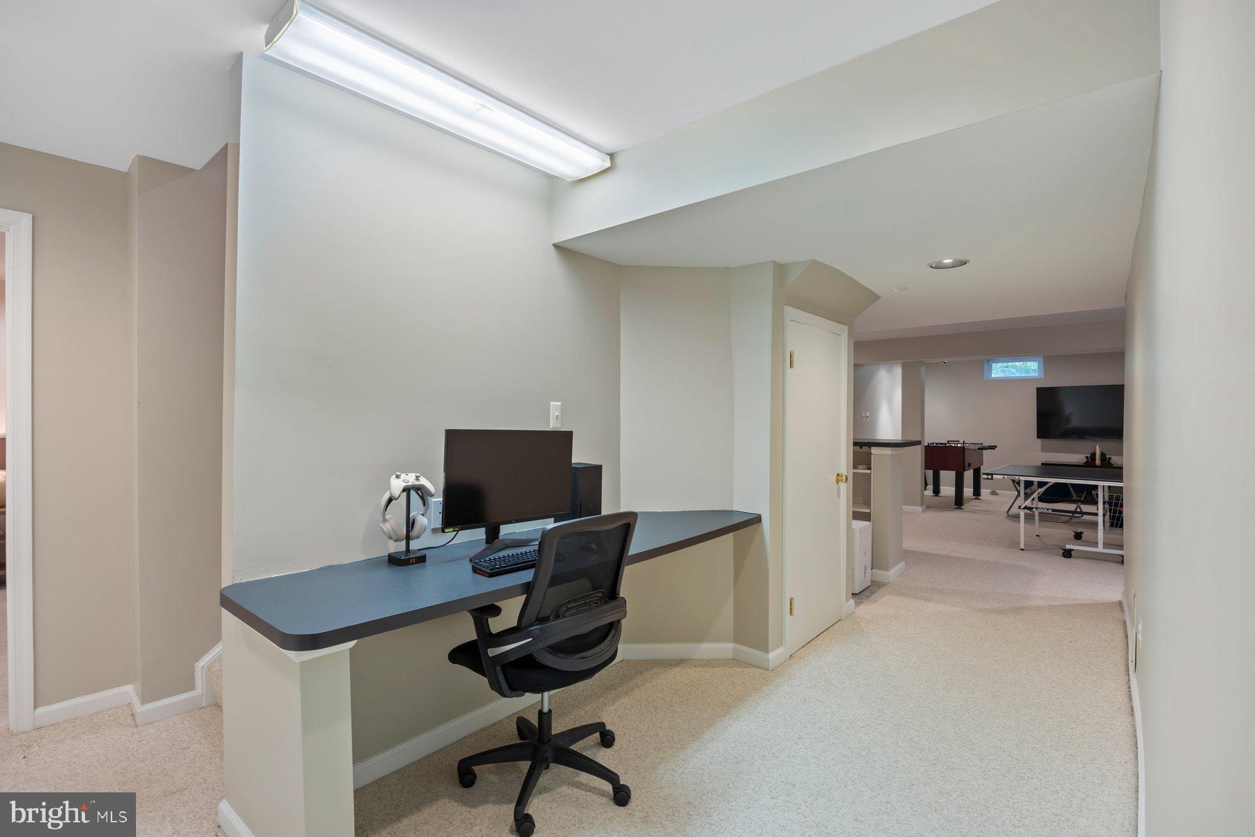 STONE MANOR - Residential