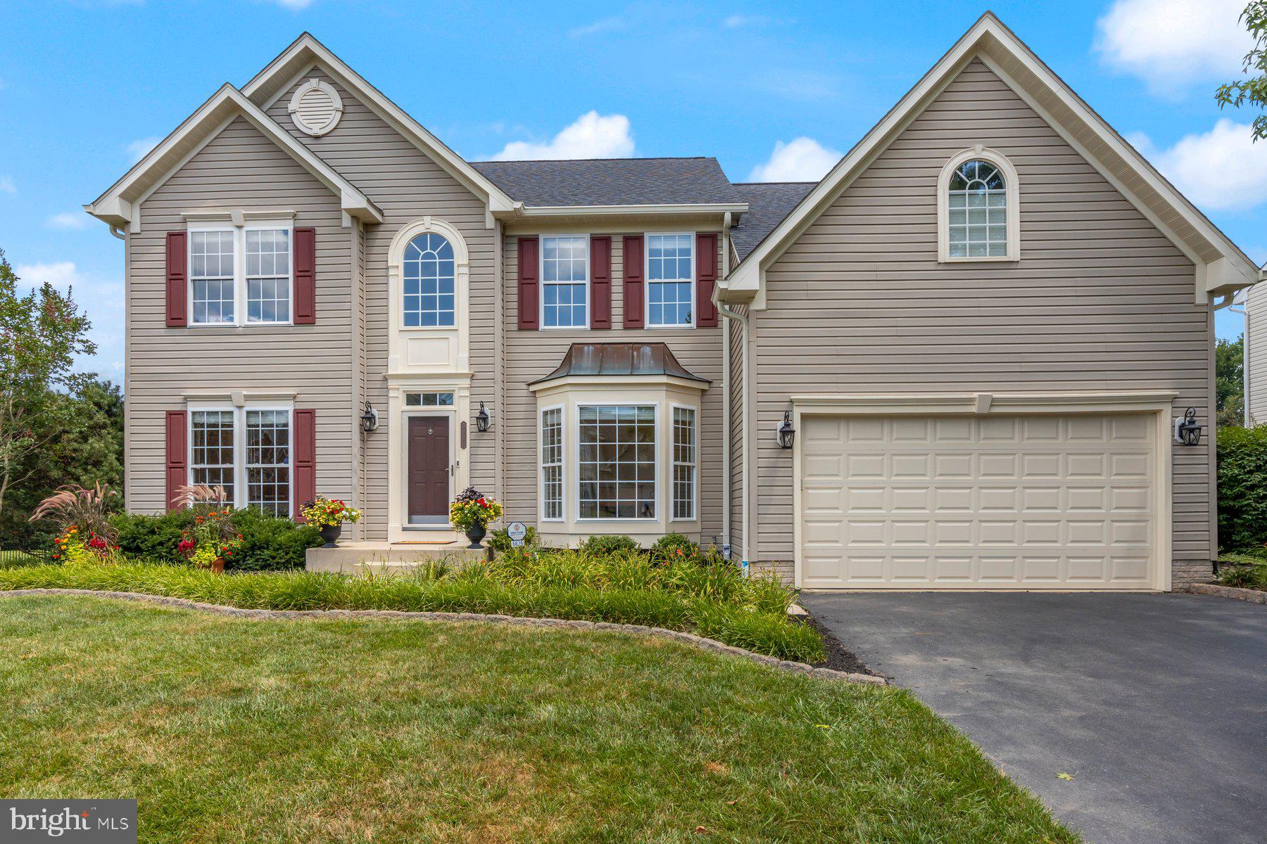 STONE MANOR - Residential