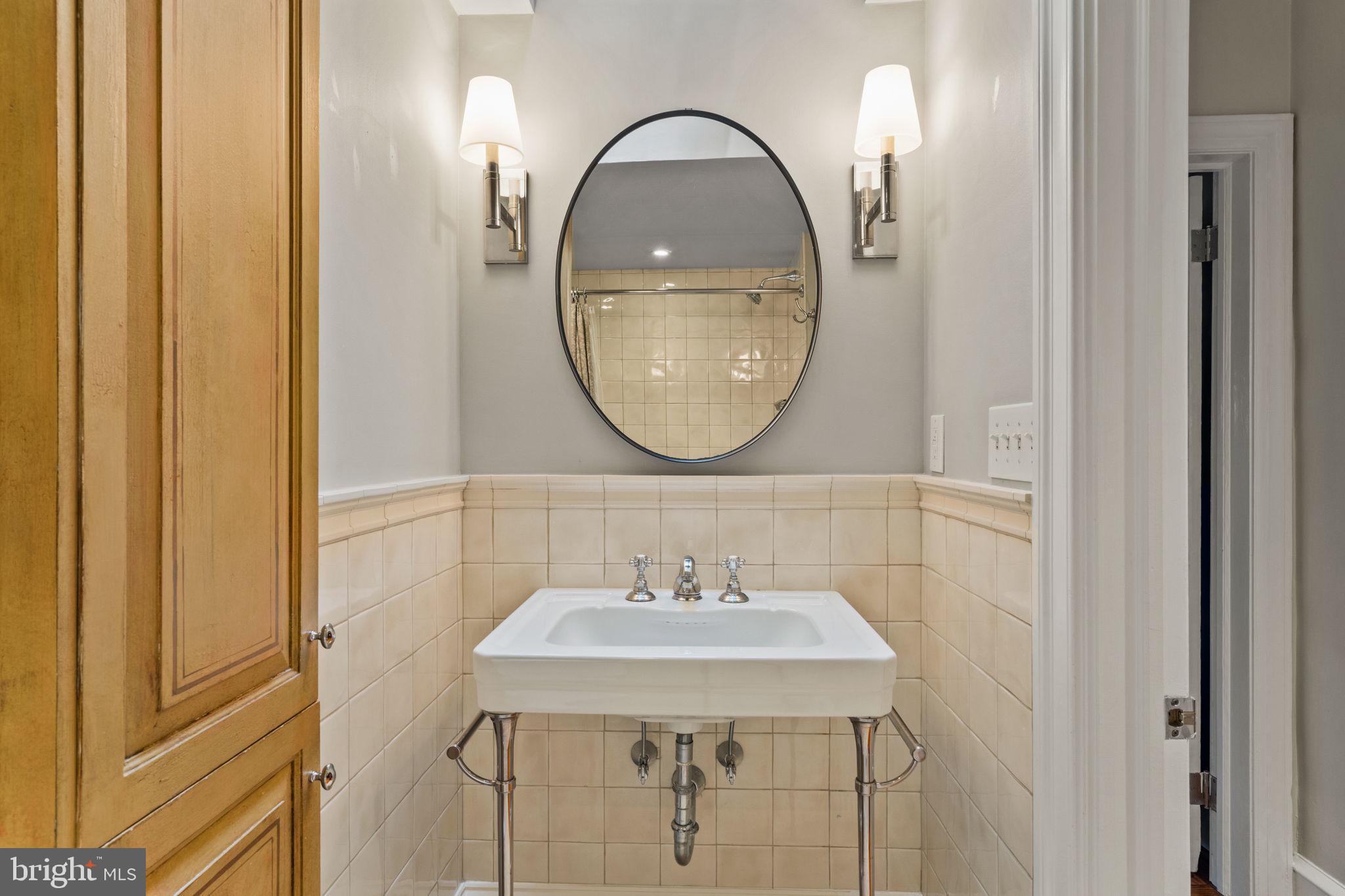 SOCIETY HILL - Residential