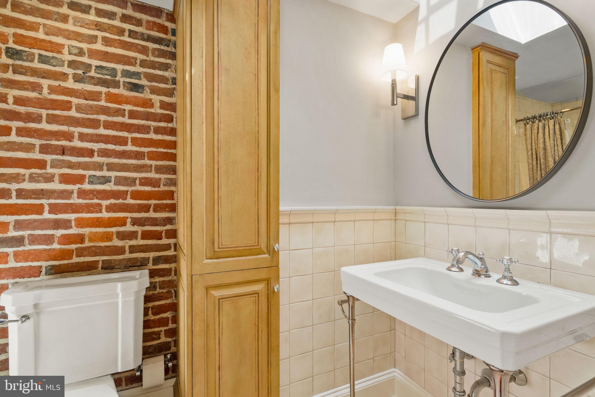 SOCIETY HILL - Residential