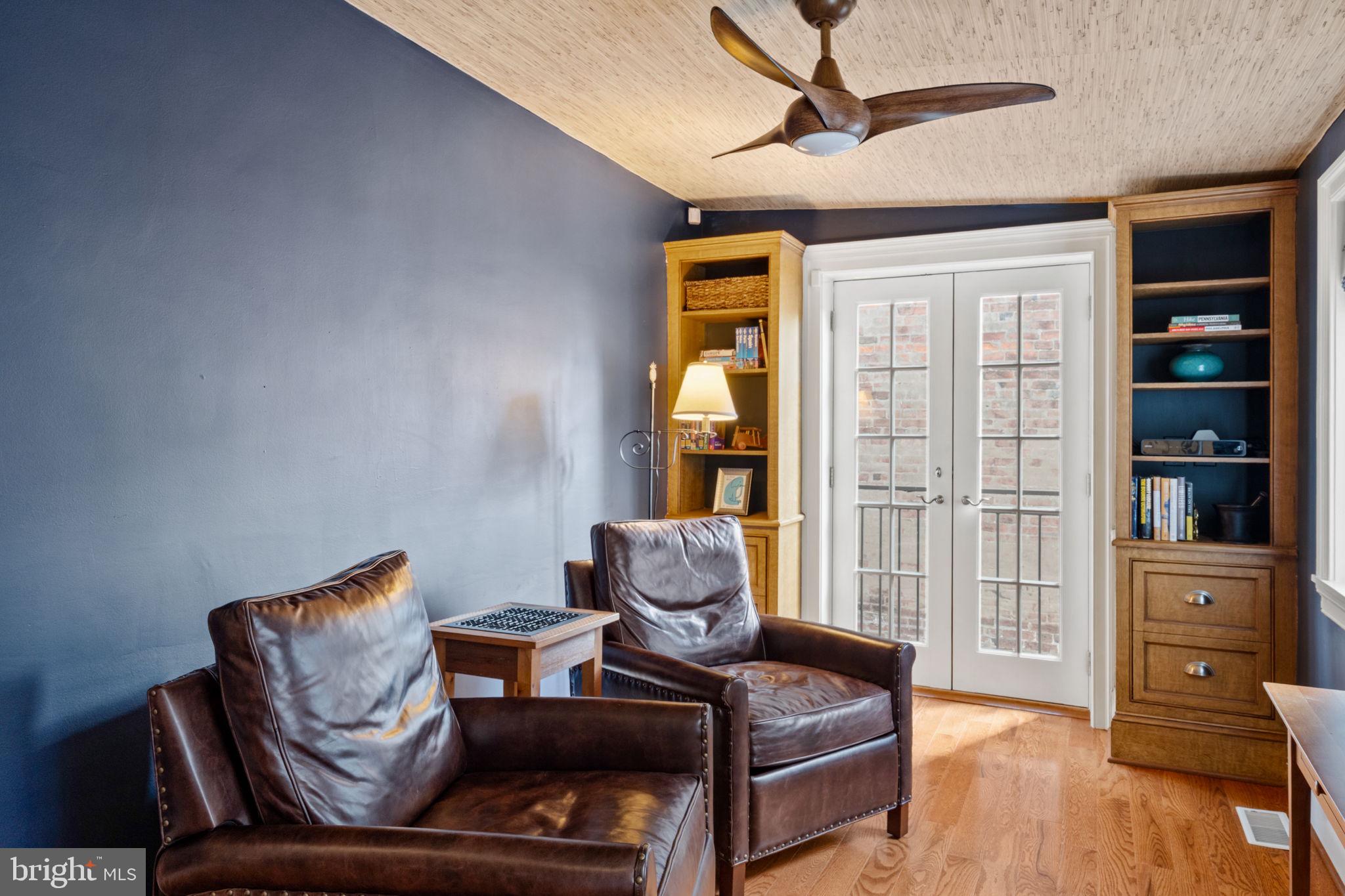 SOCIETY HILL - Residential