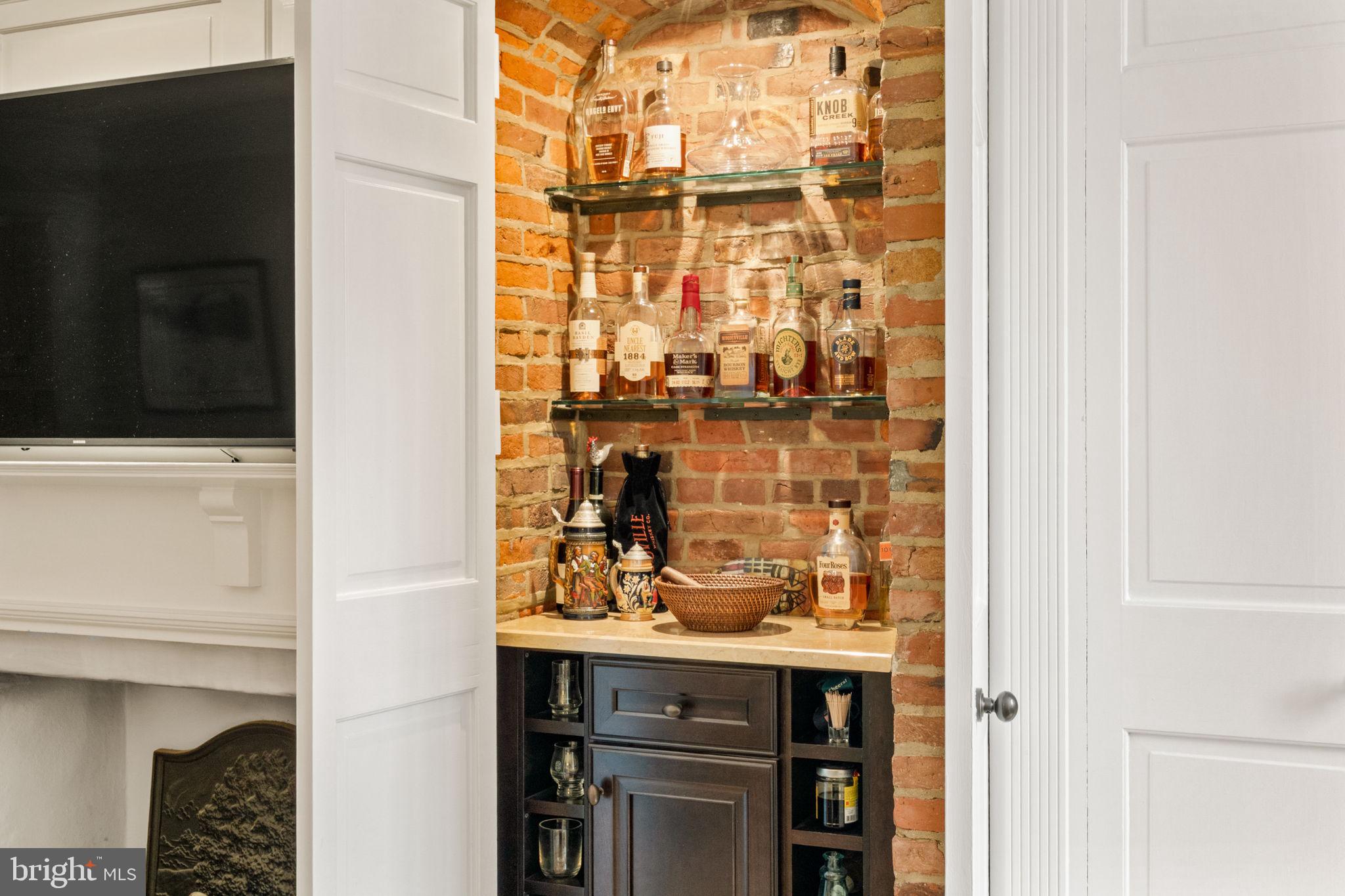 SOCIETY HILL - Residential