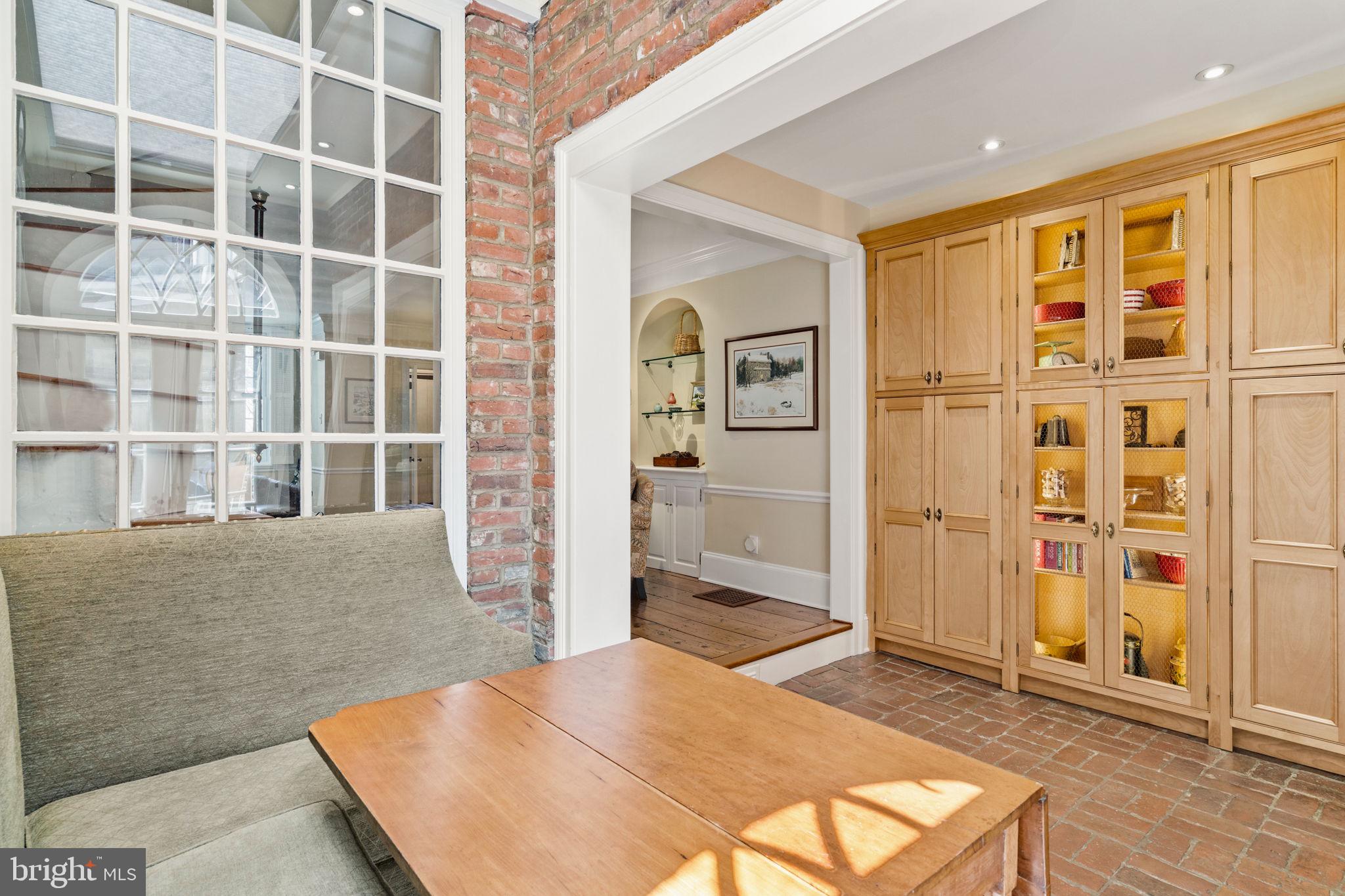 SOCIETY HILL - Residential