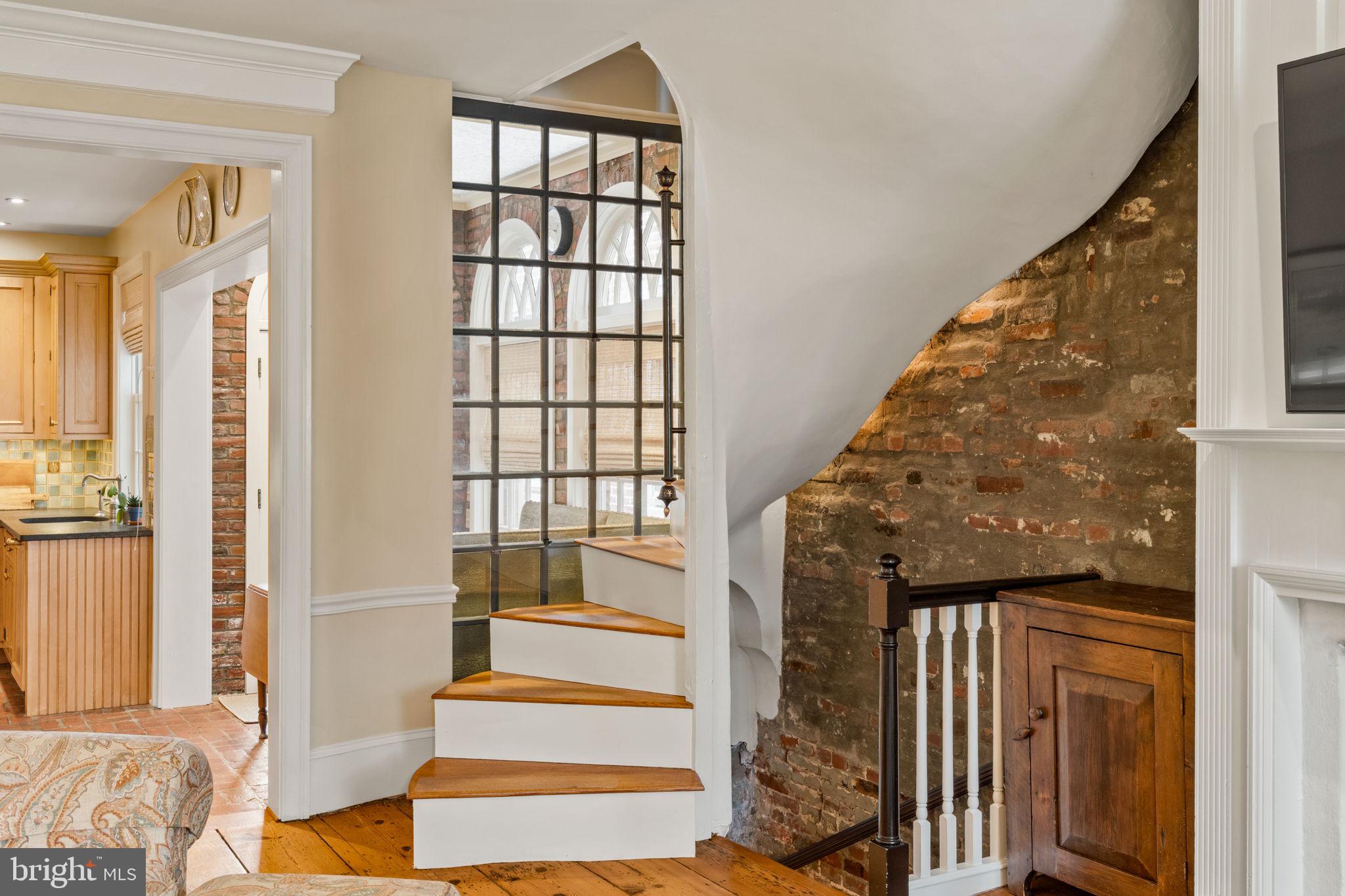 SOCIETY HILL - Residential