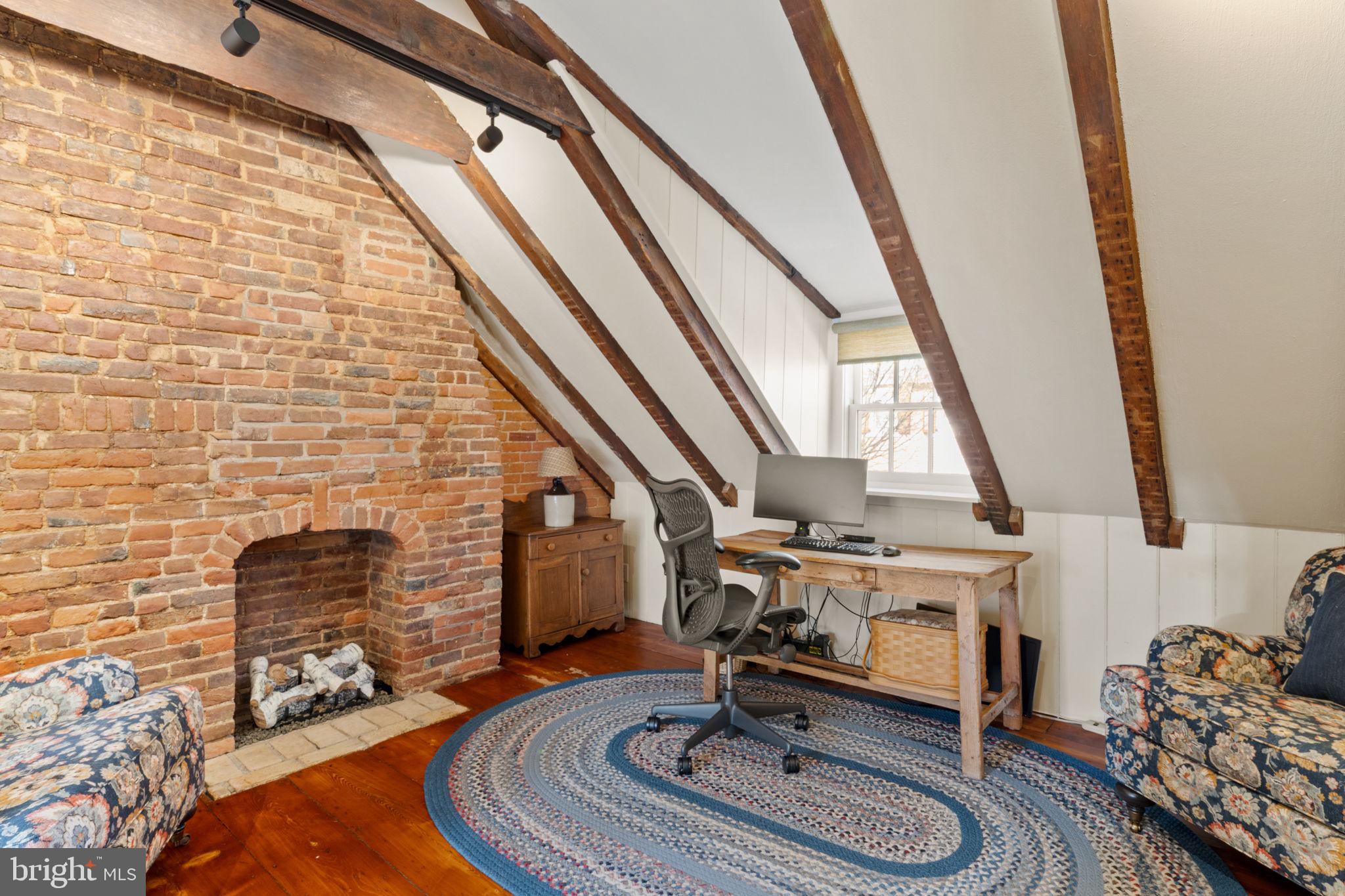 SOCIETY HILL - Residential