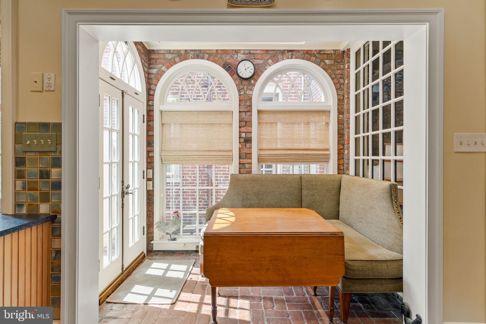 SOCIETY HILL - Residential