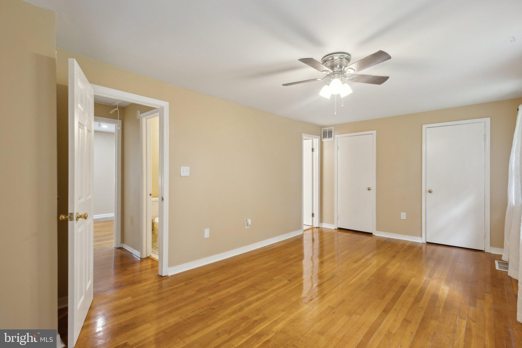 GREENWICH - Residential