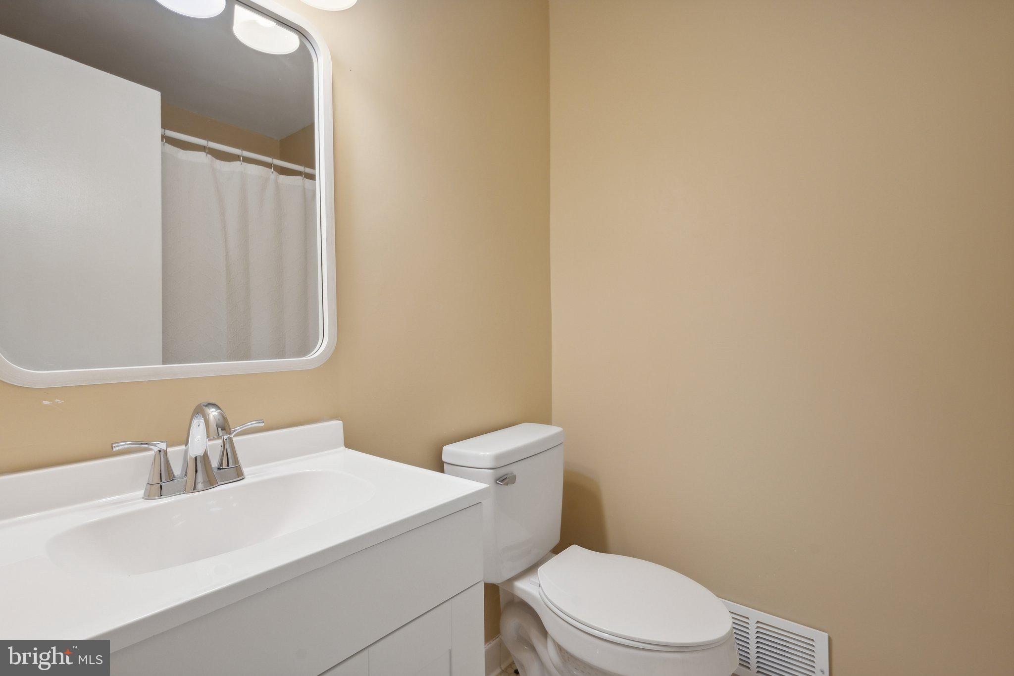 GREENWICH - Residential