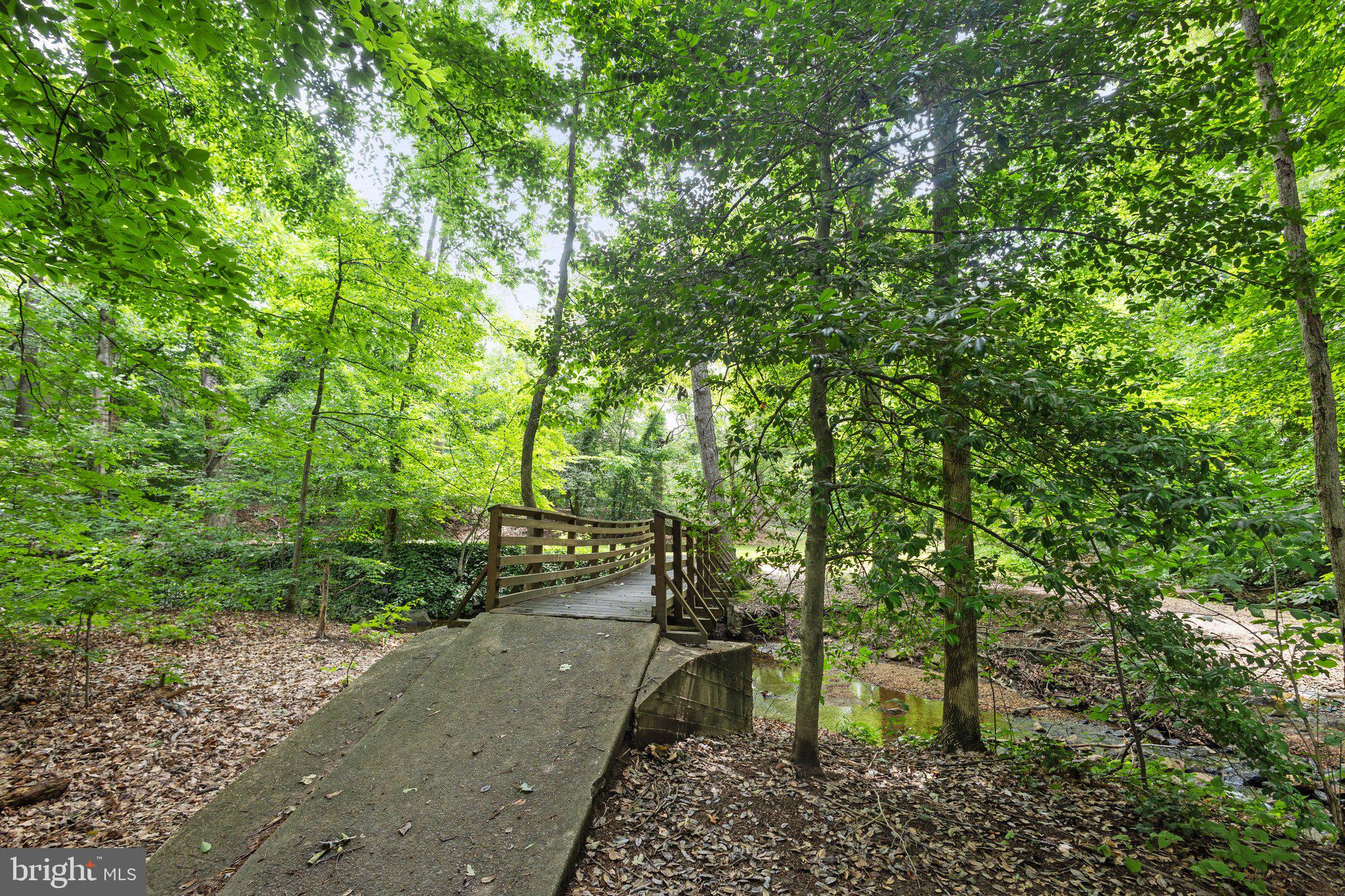 GREENWICH - Residential