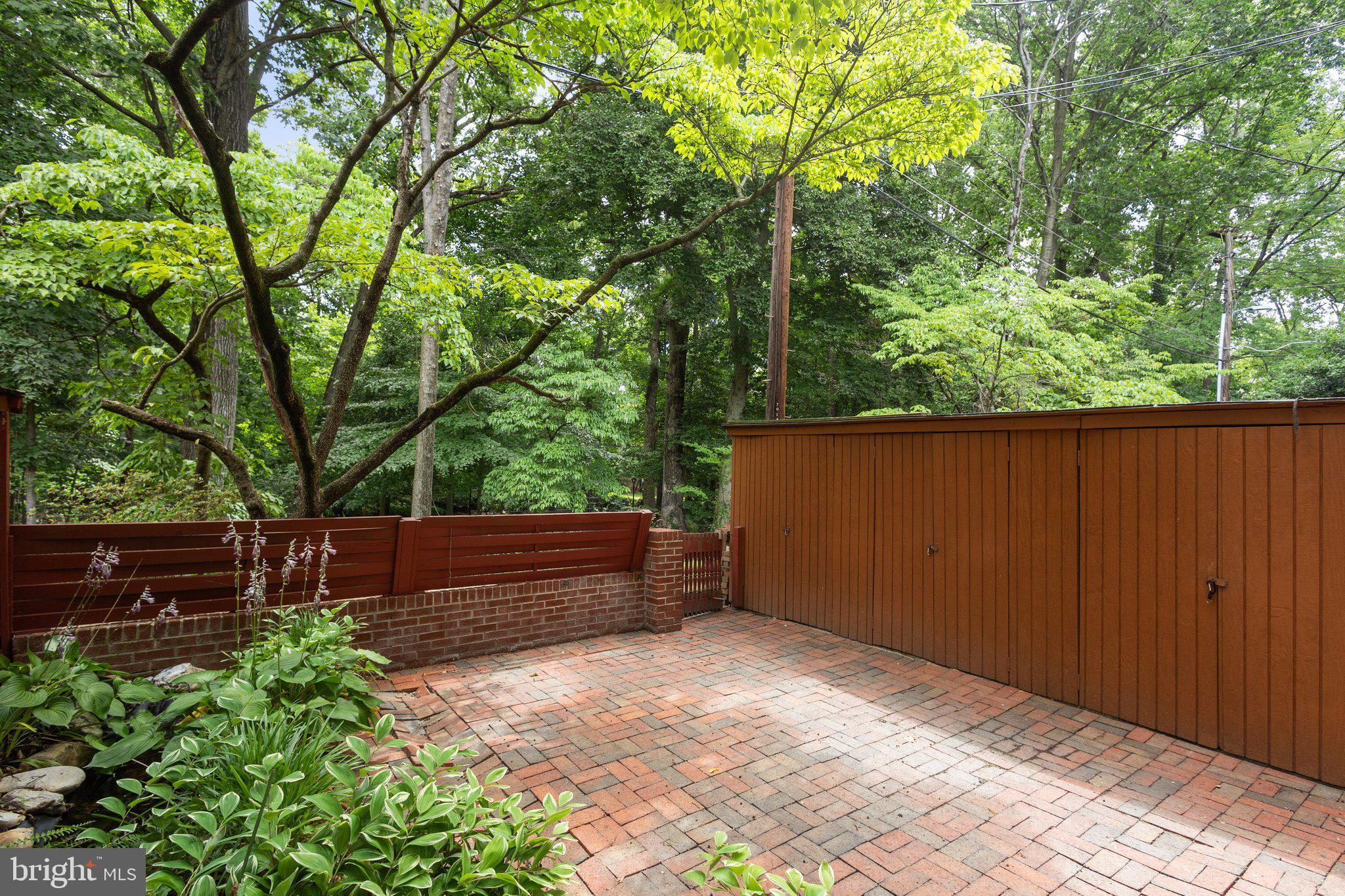 GREENWICH - Residential