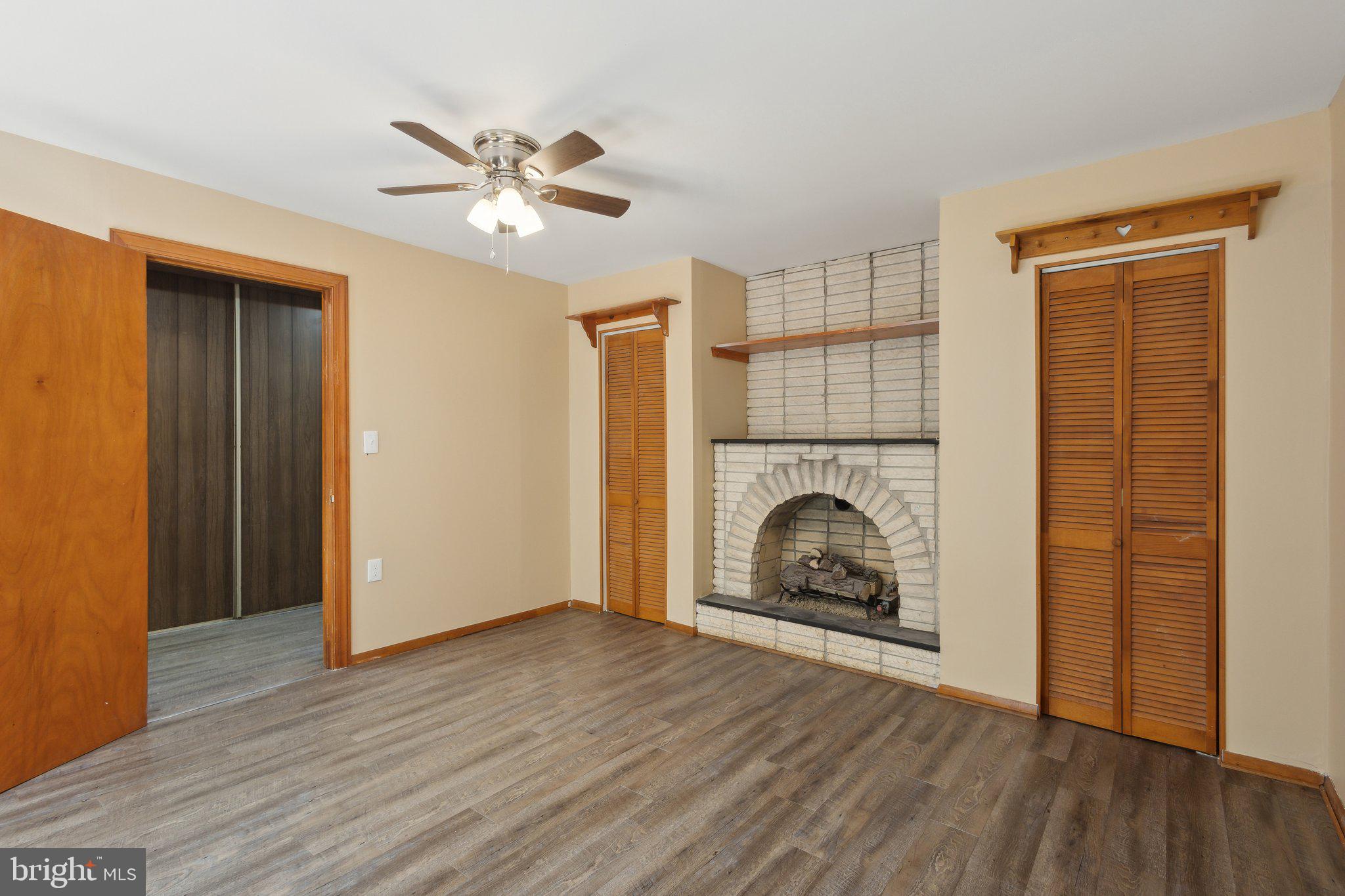 GREENWICH - Residential