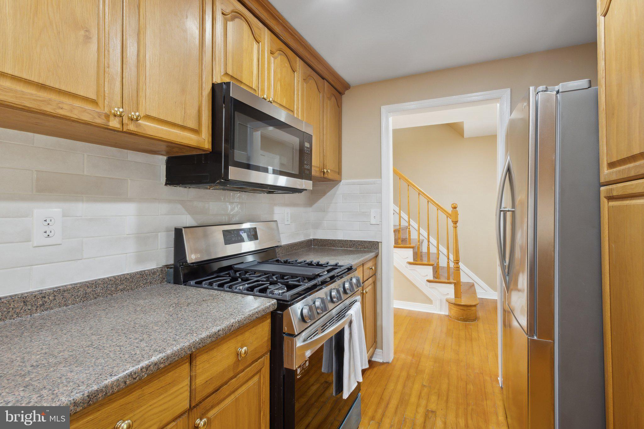 GREENWICH - Residential