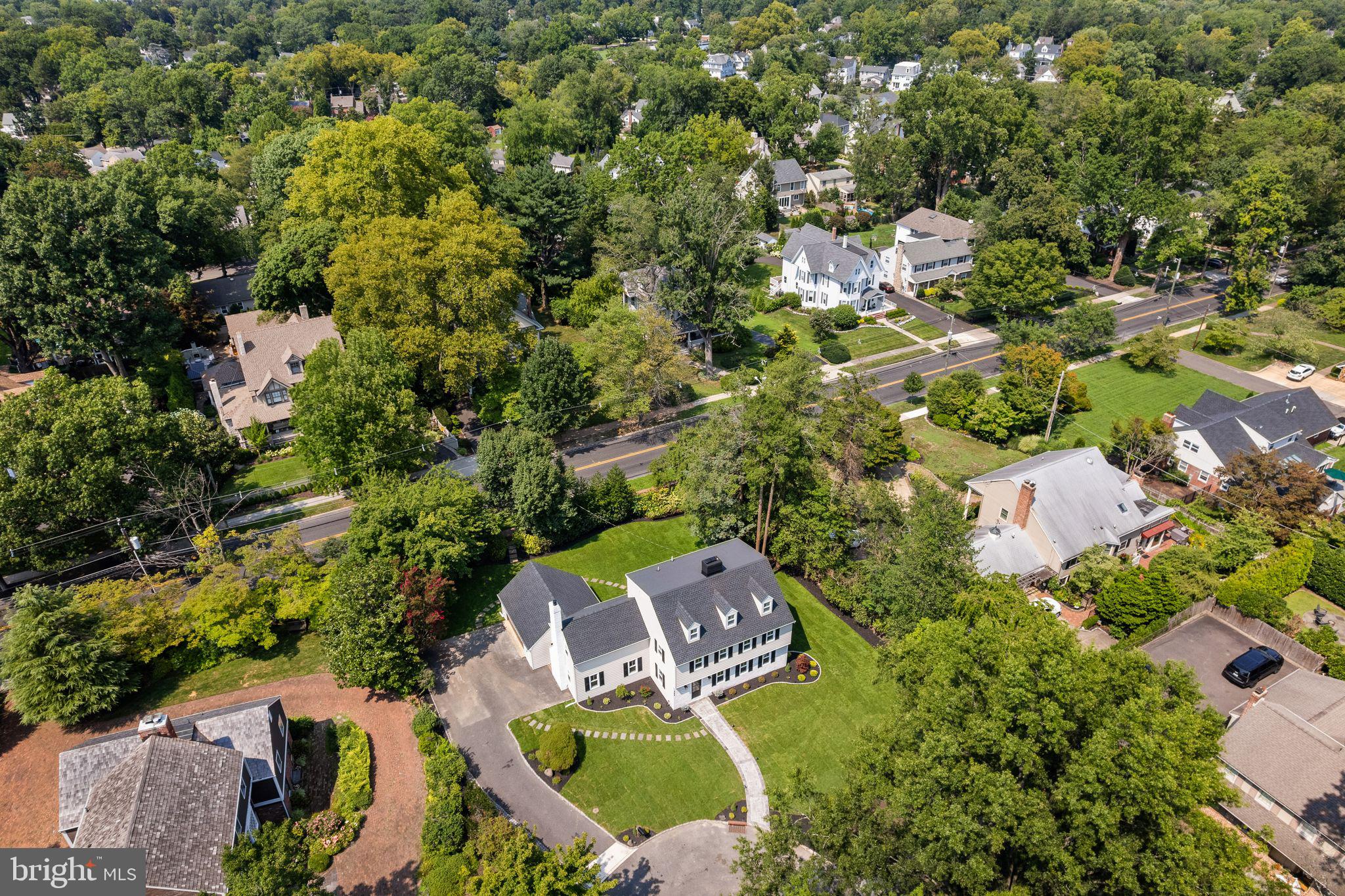 344 KNOLLTOP LANE