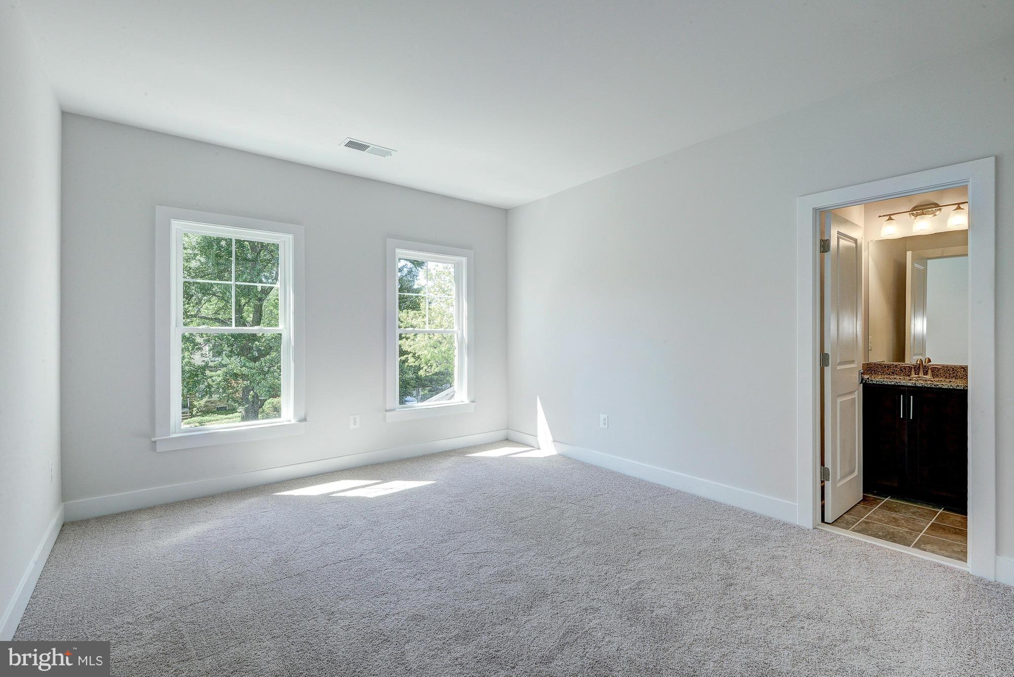 HILLWOOD - Residential