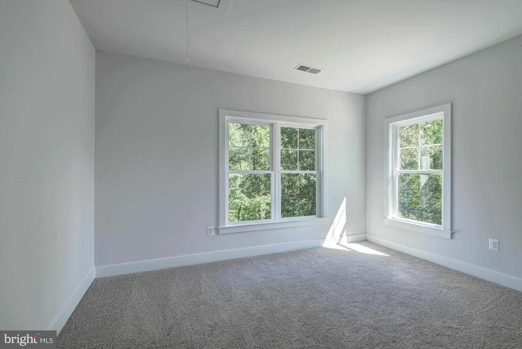 HILLWOOD - Residential