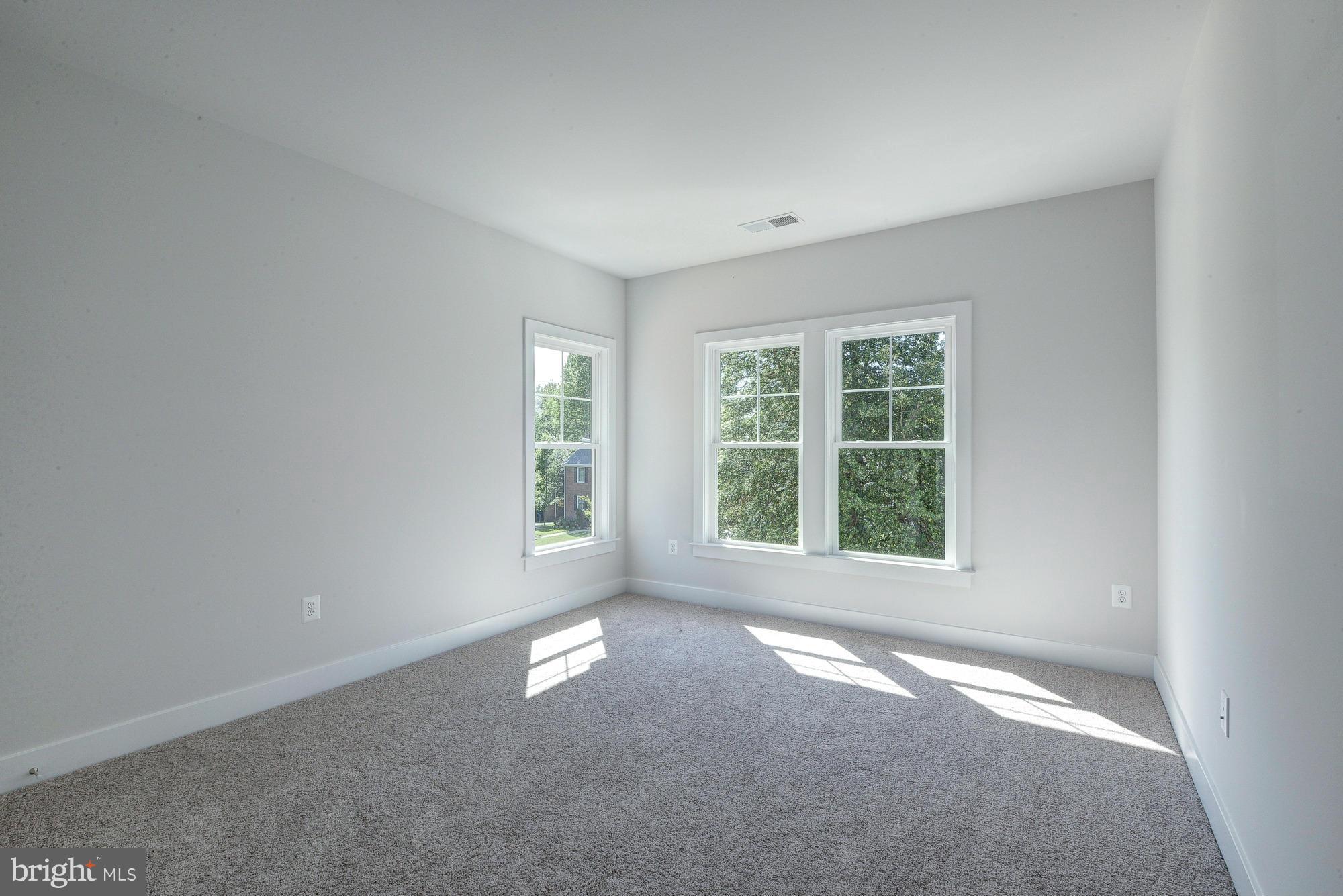 HILLWOOD - Residential