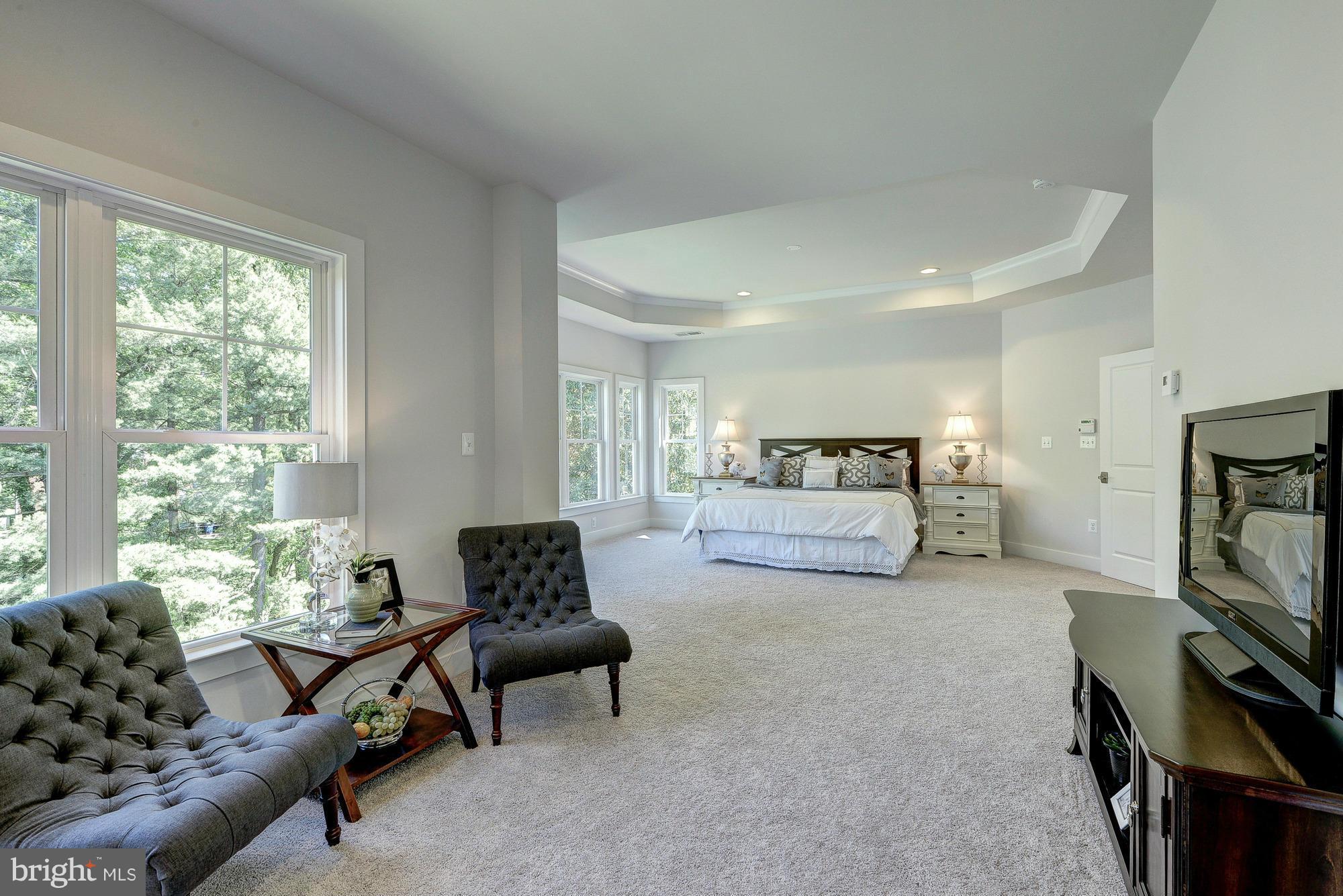 HILLWOOD - Residential