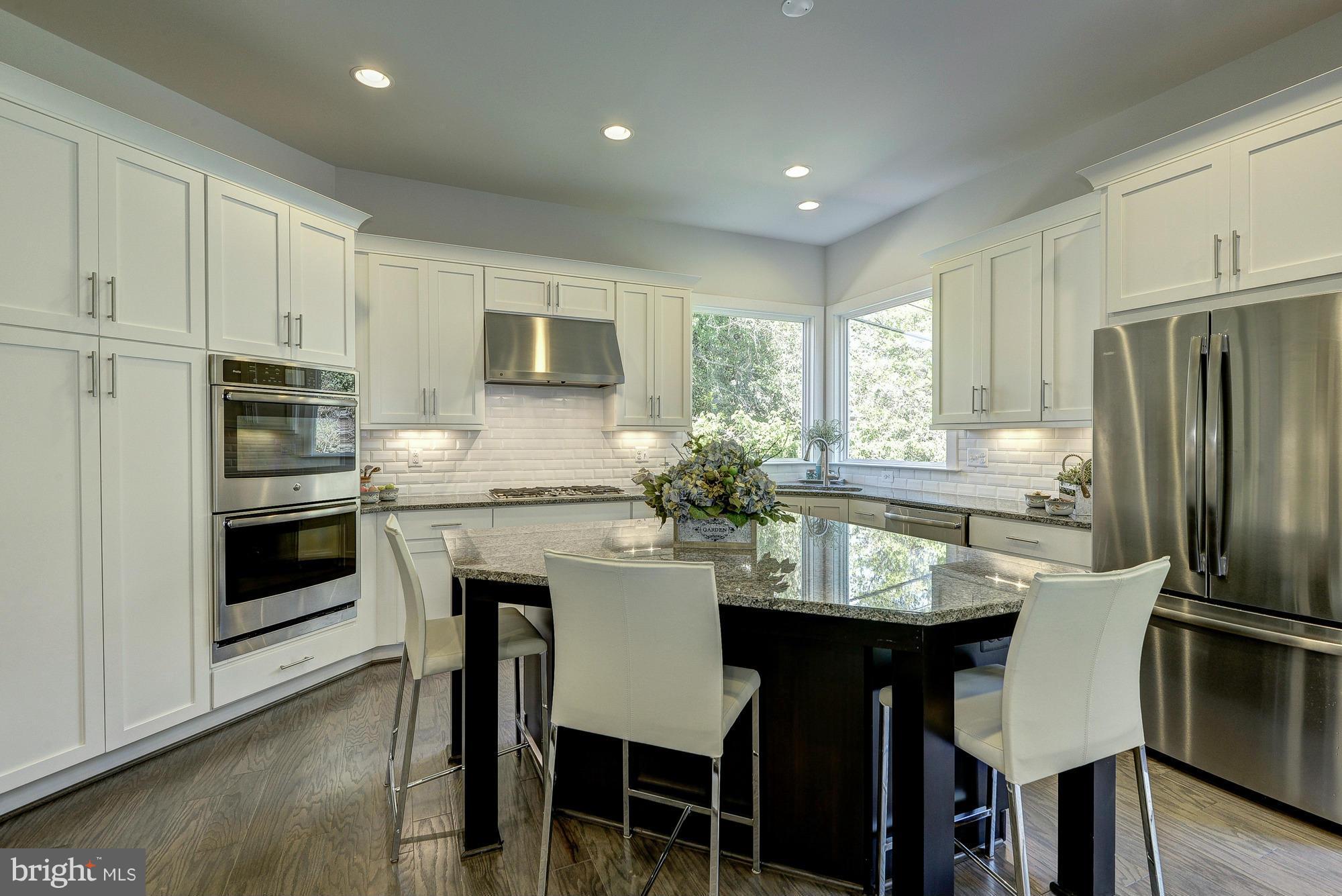 HILLWOOD - Residential