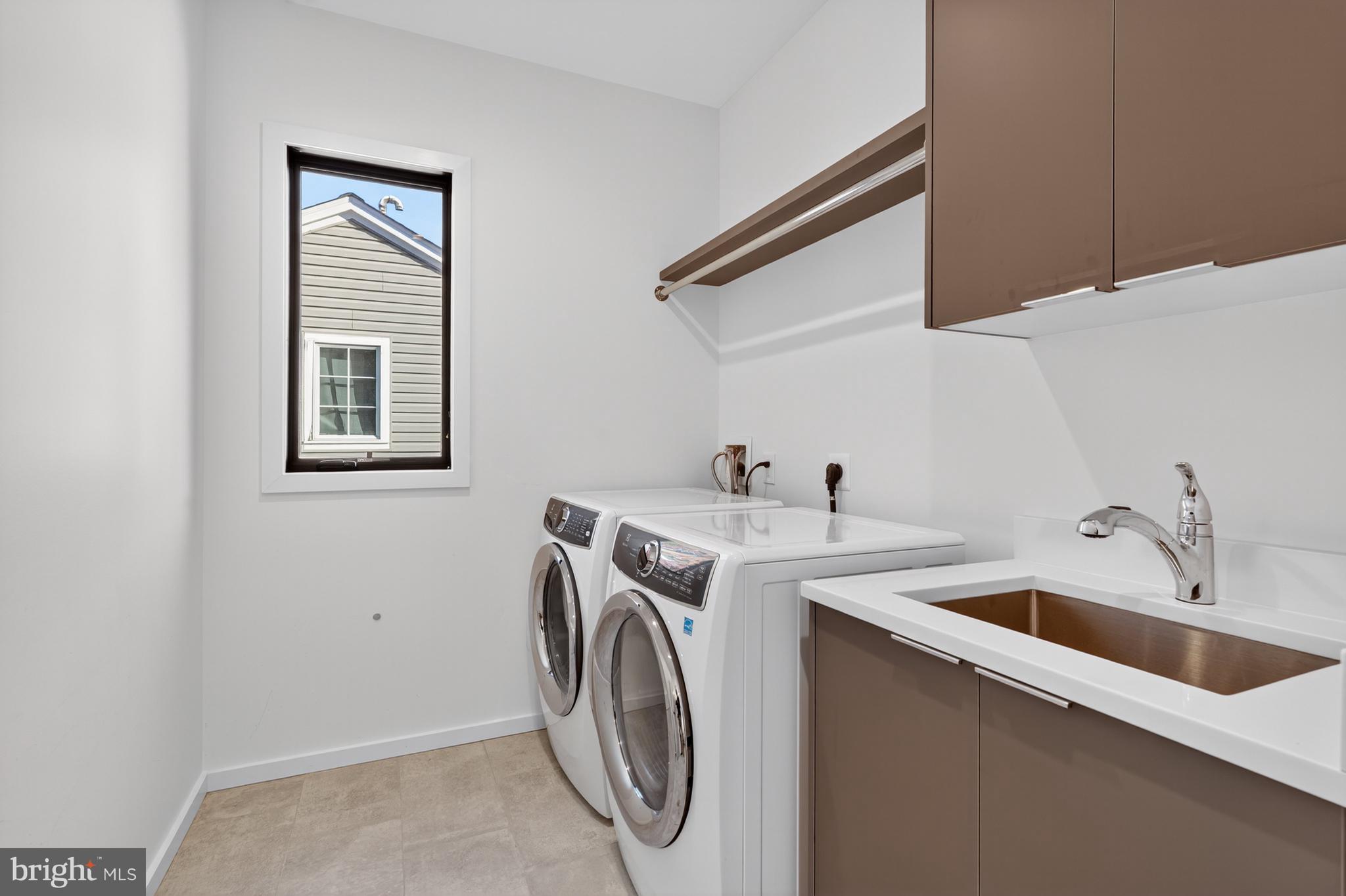 KENSINGTON ESTATES - Residential