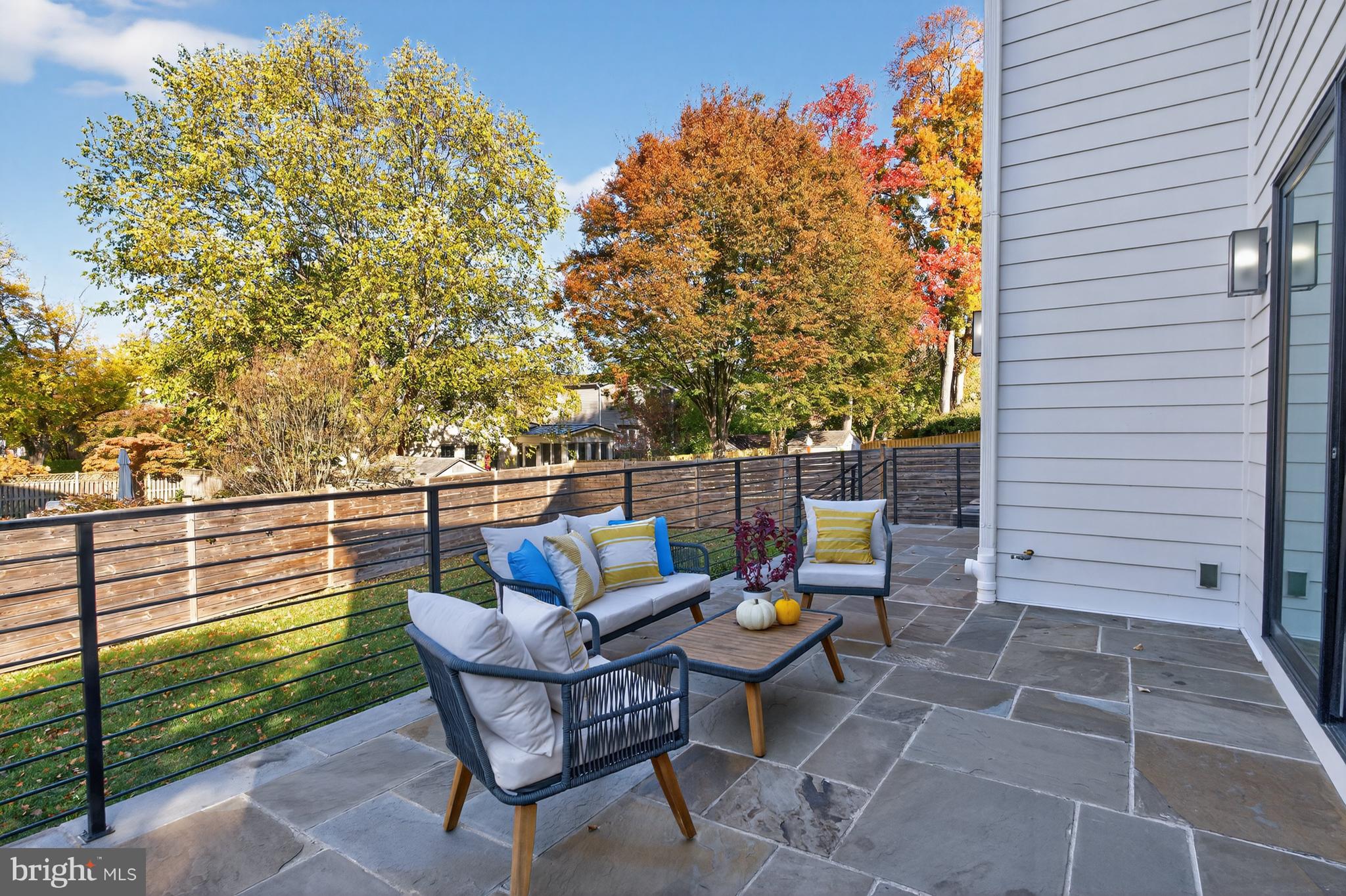 KENSINGTON ESTATES - Residential