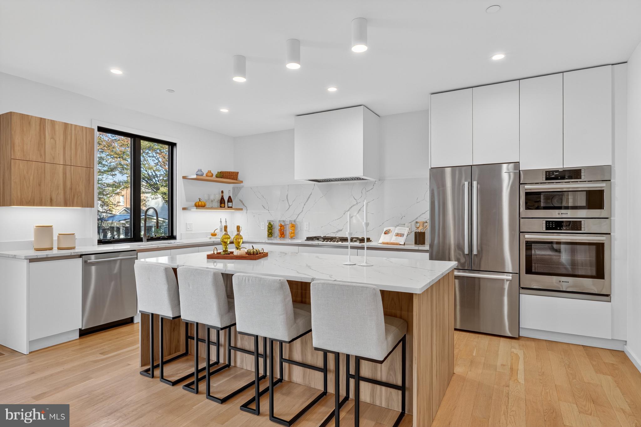 KENSINGTON ESTATES - Residential