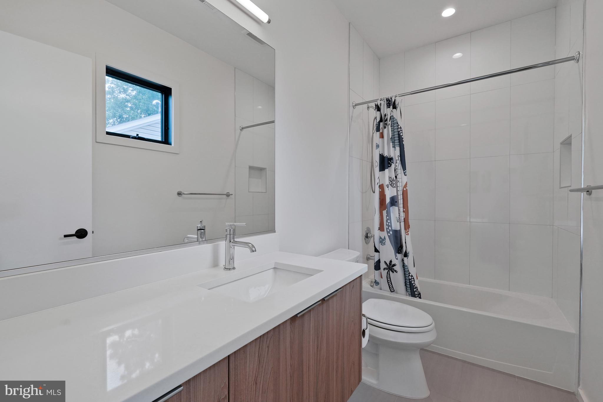 KENSINGTON ESTATES - Residential