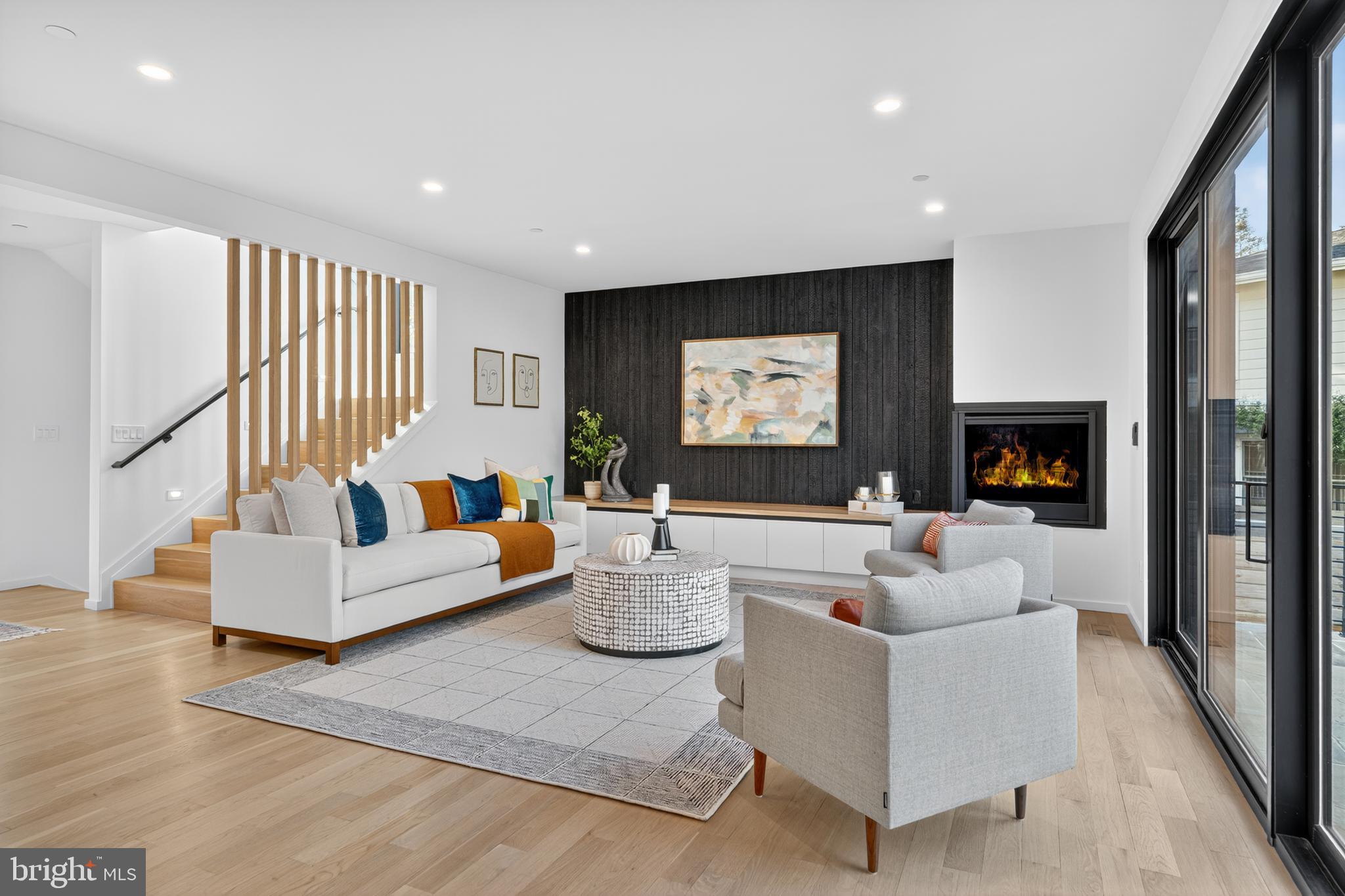 KENSINGTON ESTATES - Residential