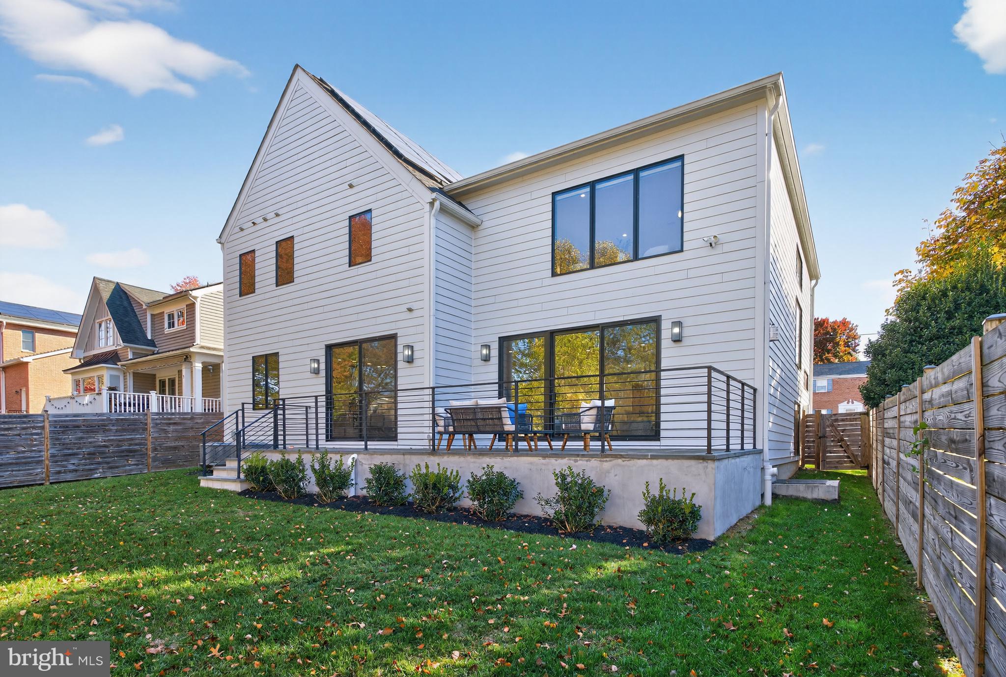 KENSINGTON ESTATES - Residential