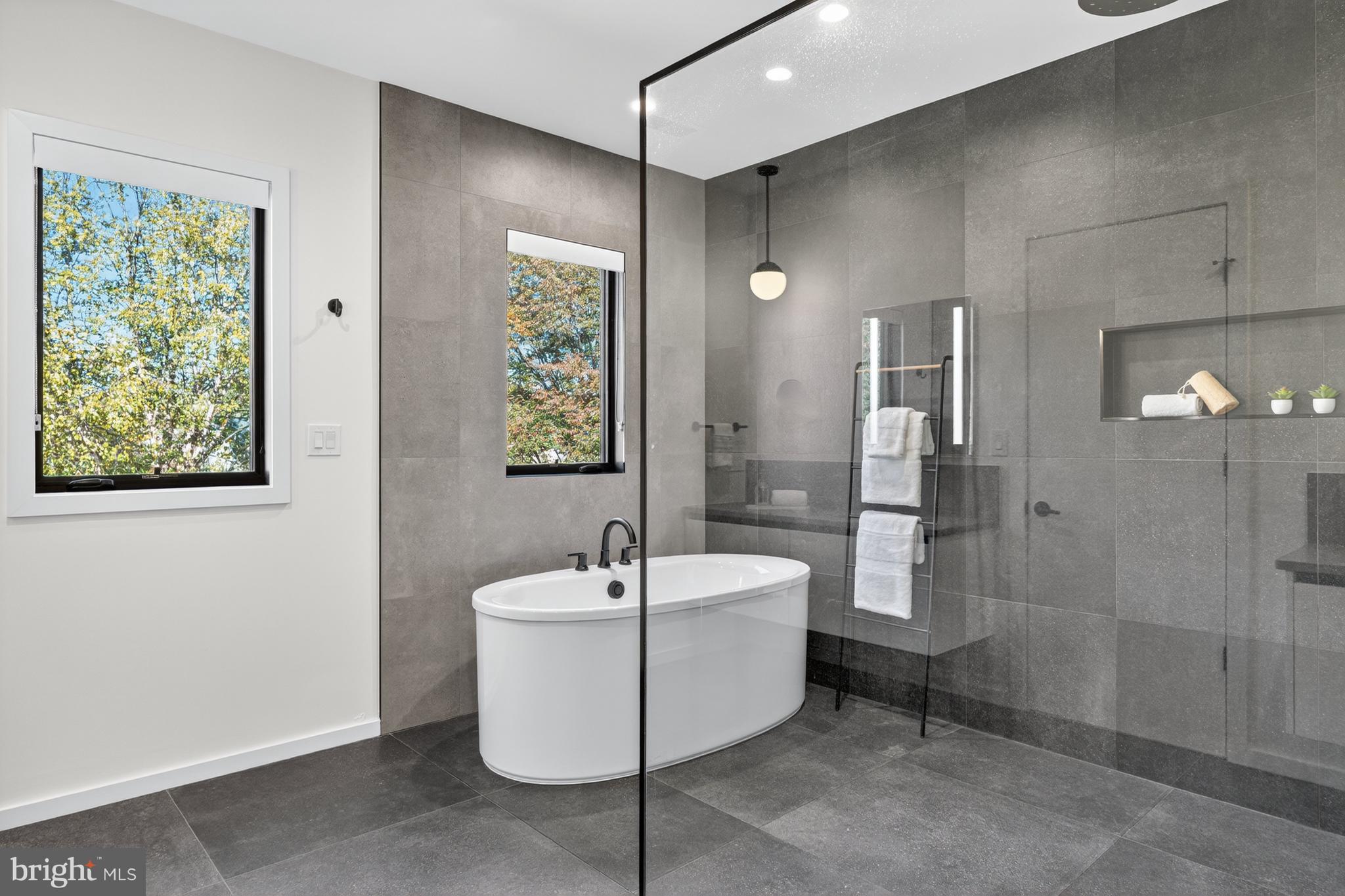 KENSINGTON ESTATES - Residential