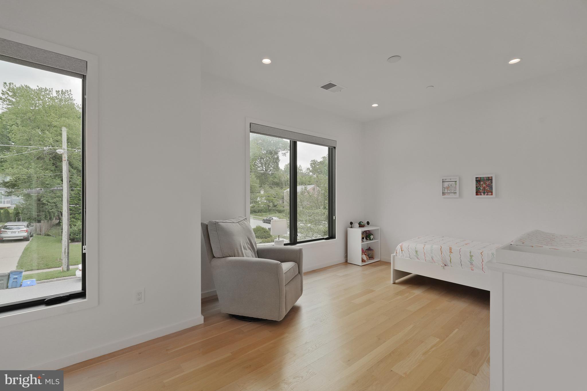 KENSINGTON ESTATES - Residential