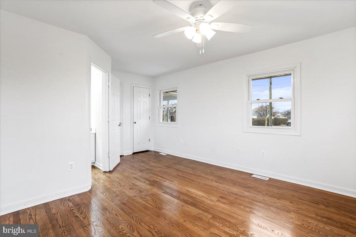 NORTH RIVER TOWN - Residential