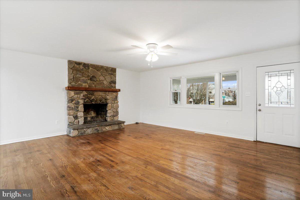 NORTH RIVER TOWN - Residential