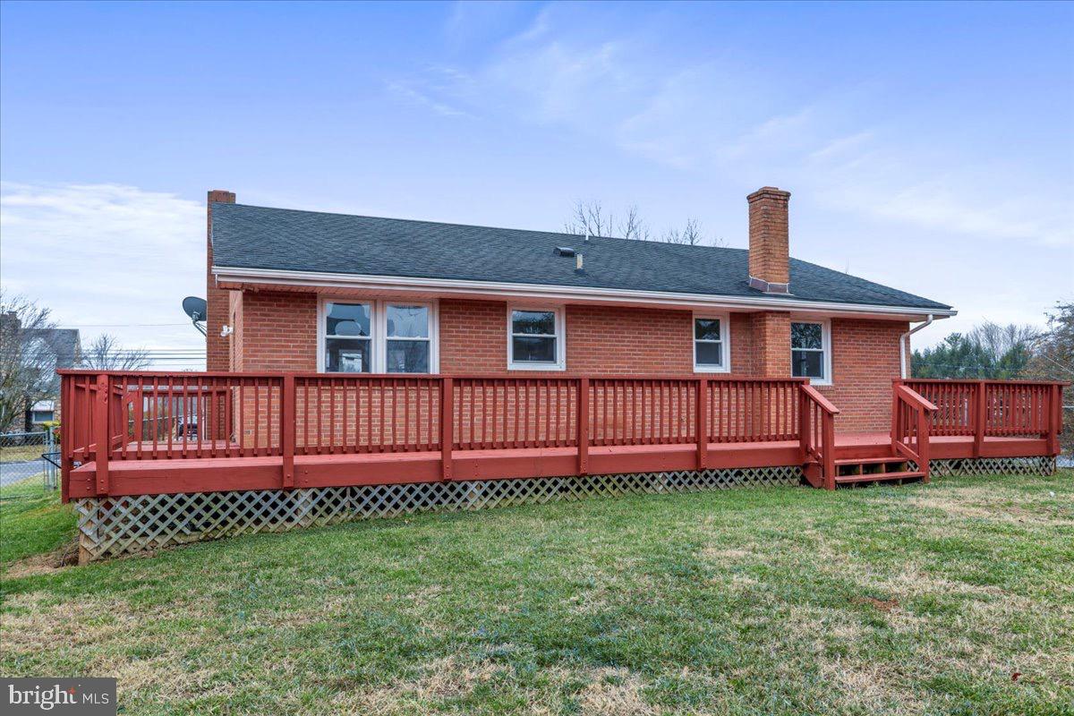 NORTH RIVER TOWN - Residential