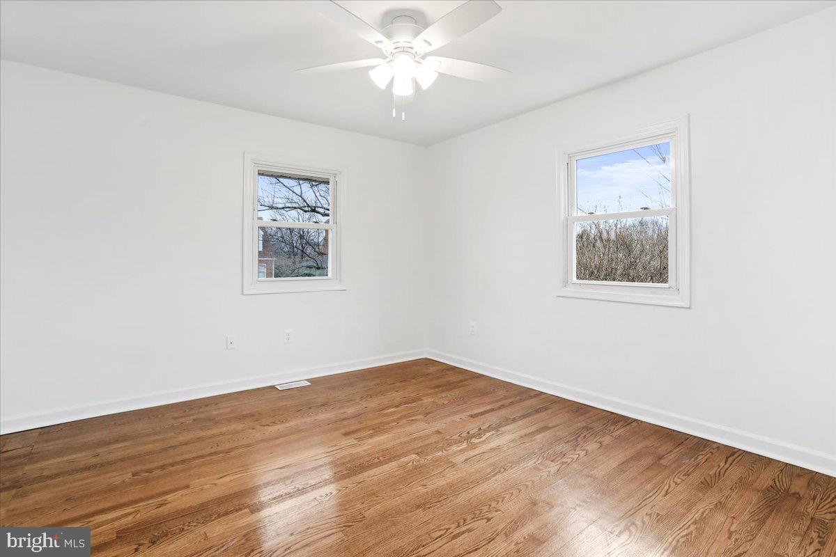 NORTH RIVER TOWN - Residential