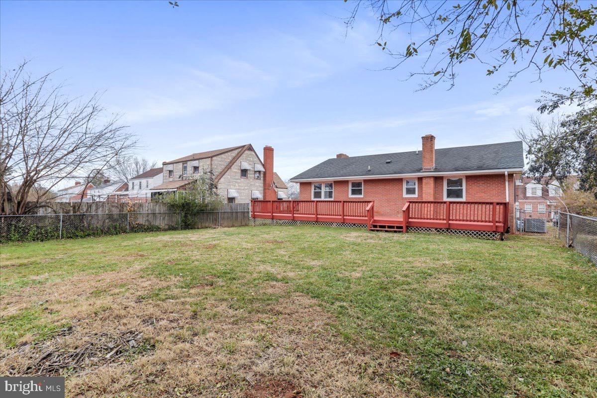 NORTH RIVER TOWN - Residential