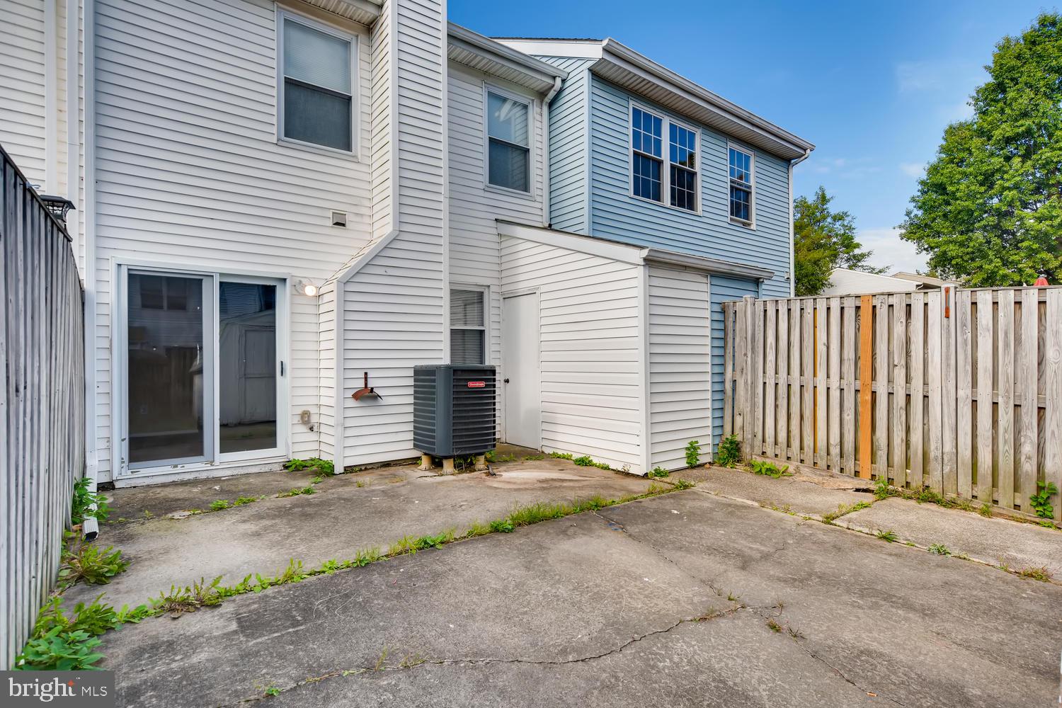 VILLAGE OF PAWNEE - Residential