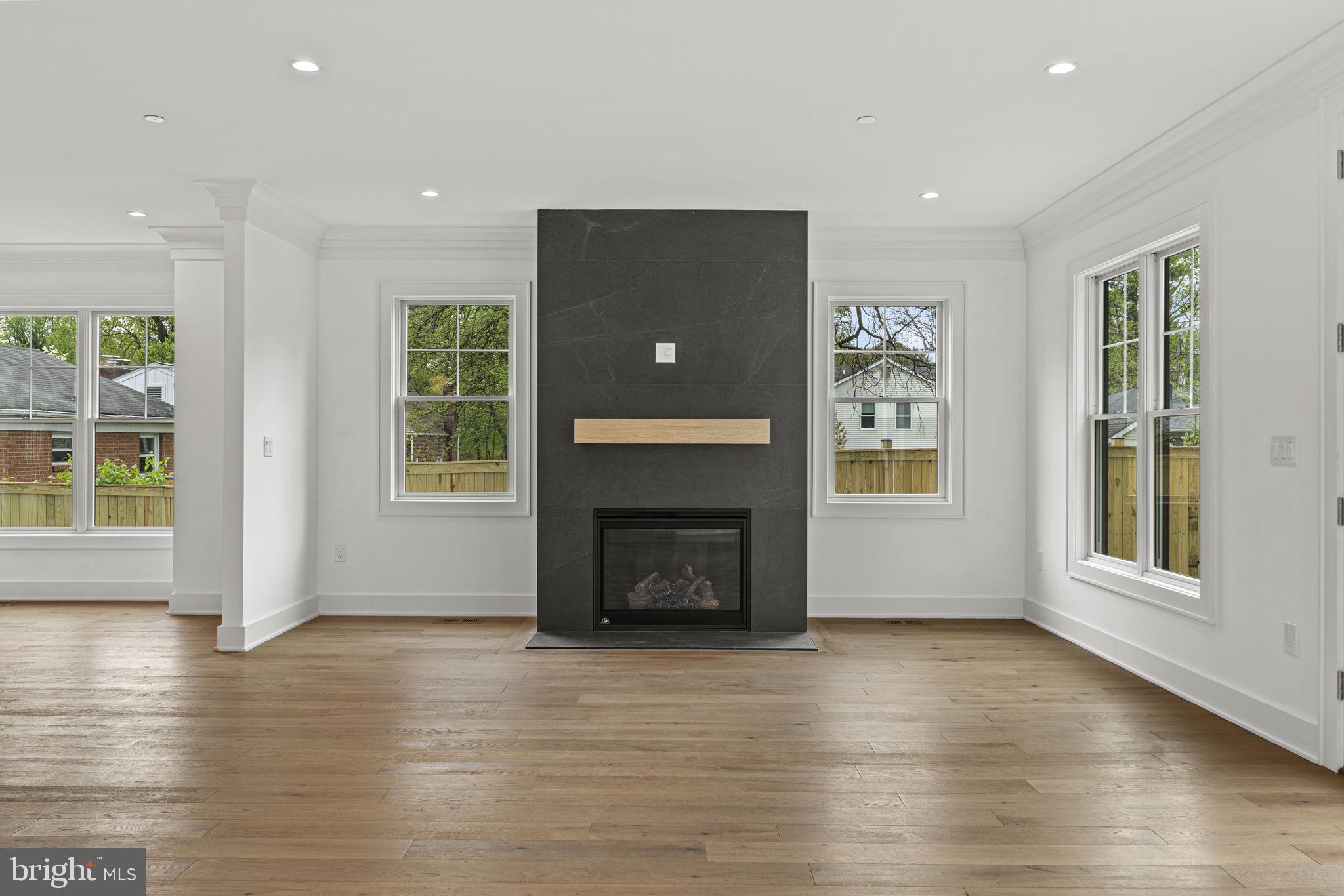 NORTH KENSINGTON - Residential