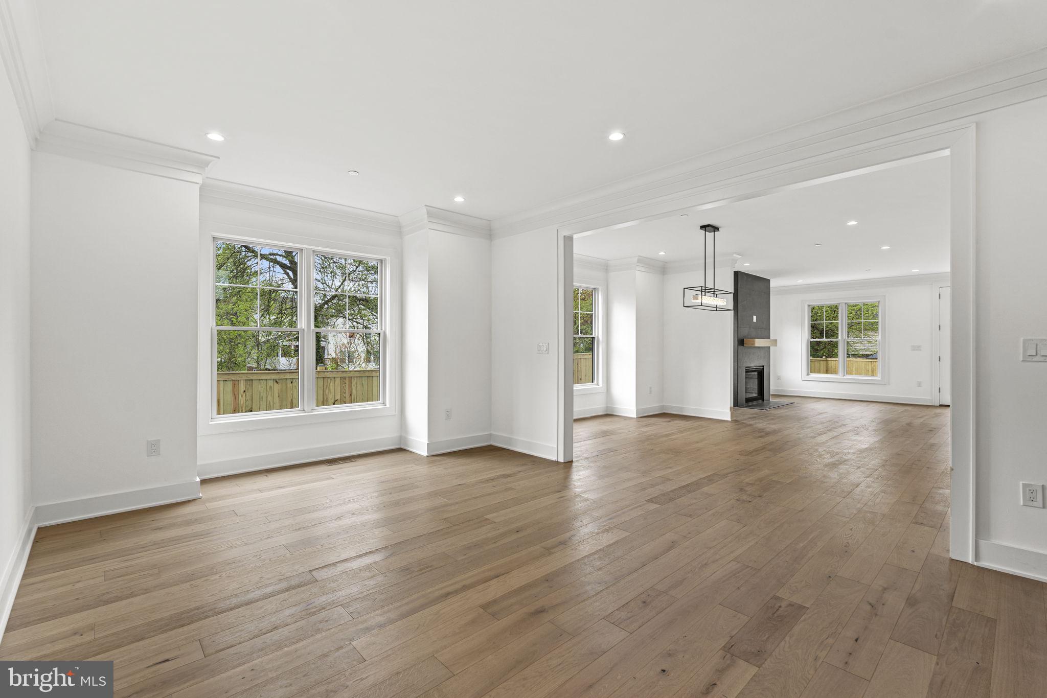 NORTH KENSINGTON - Residential