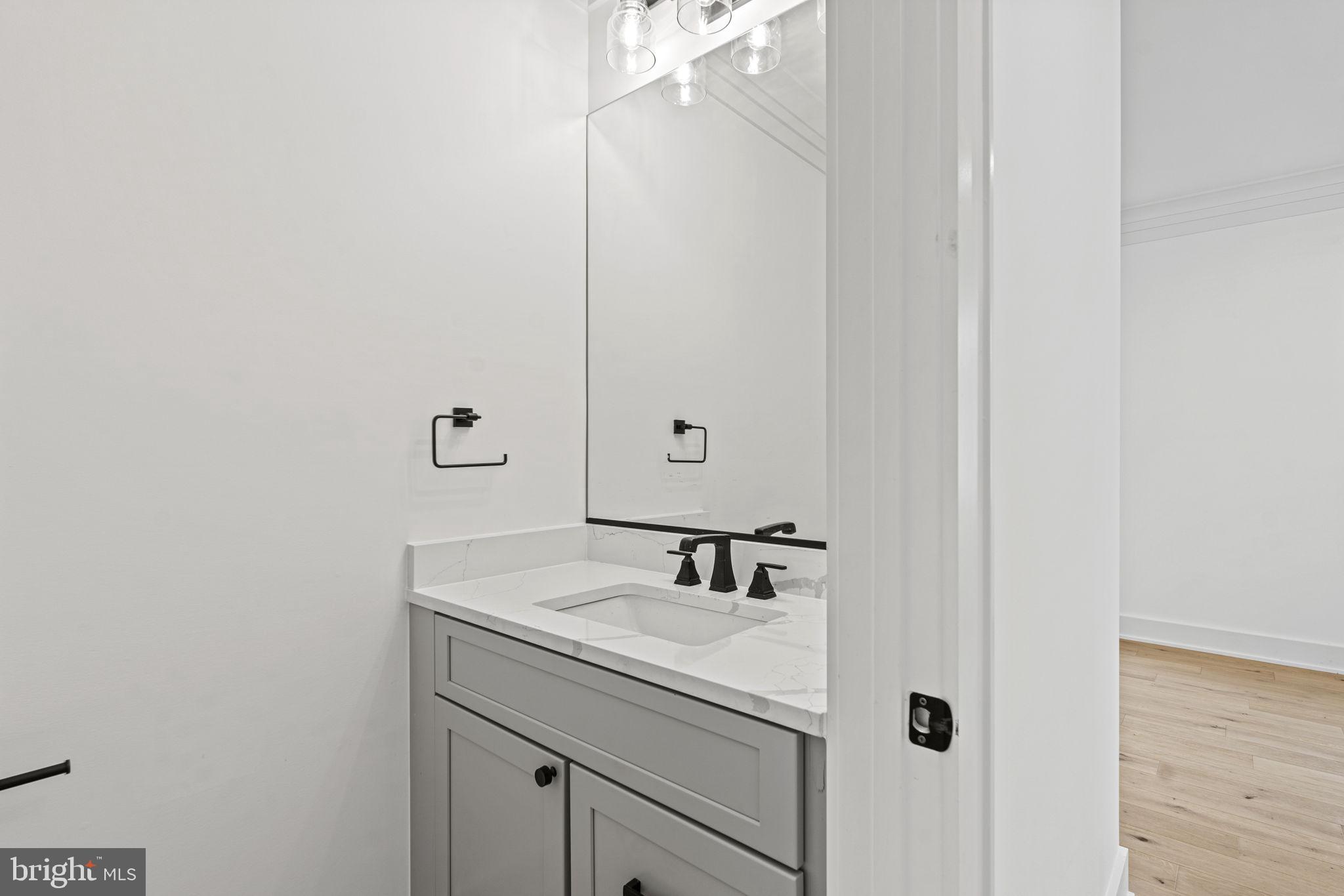 NORTH KENSINGTON - Residential