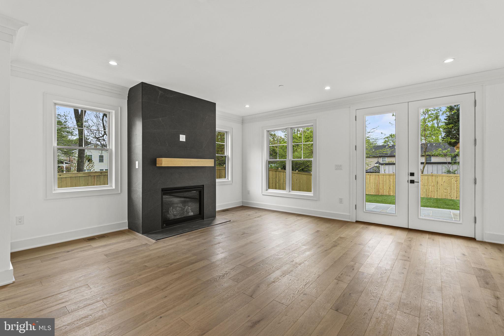 NORTH KENSINGTON - Residential