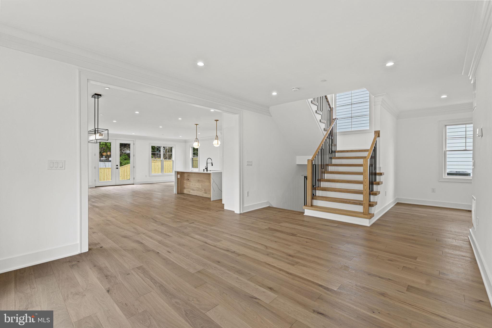 NORTH KENSINGTON - Residential