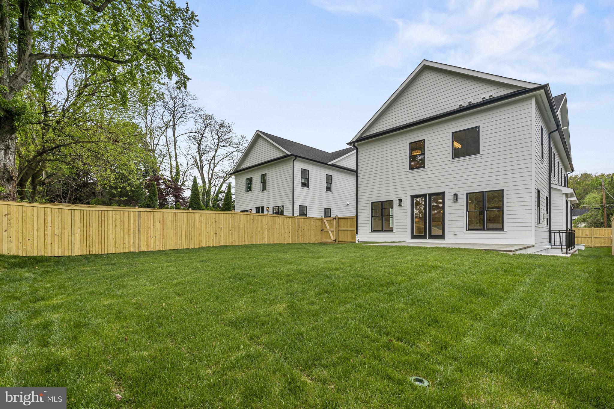 NORTH KENSINGTON - Residential